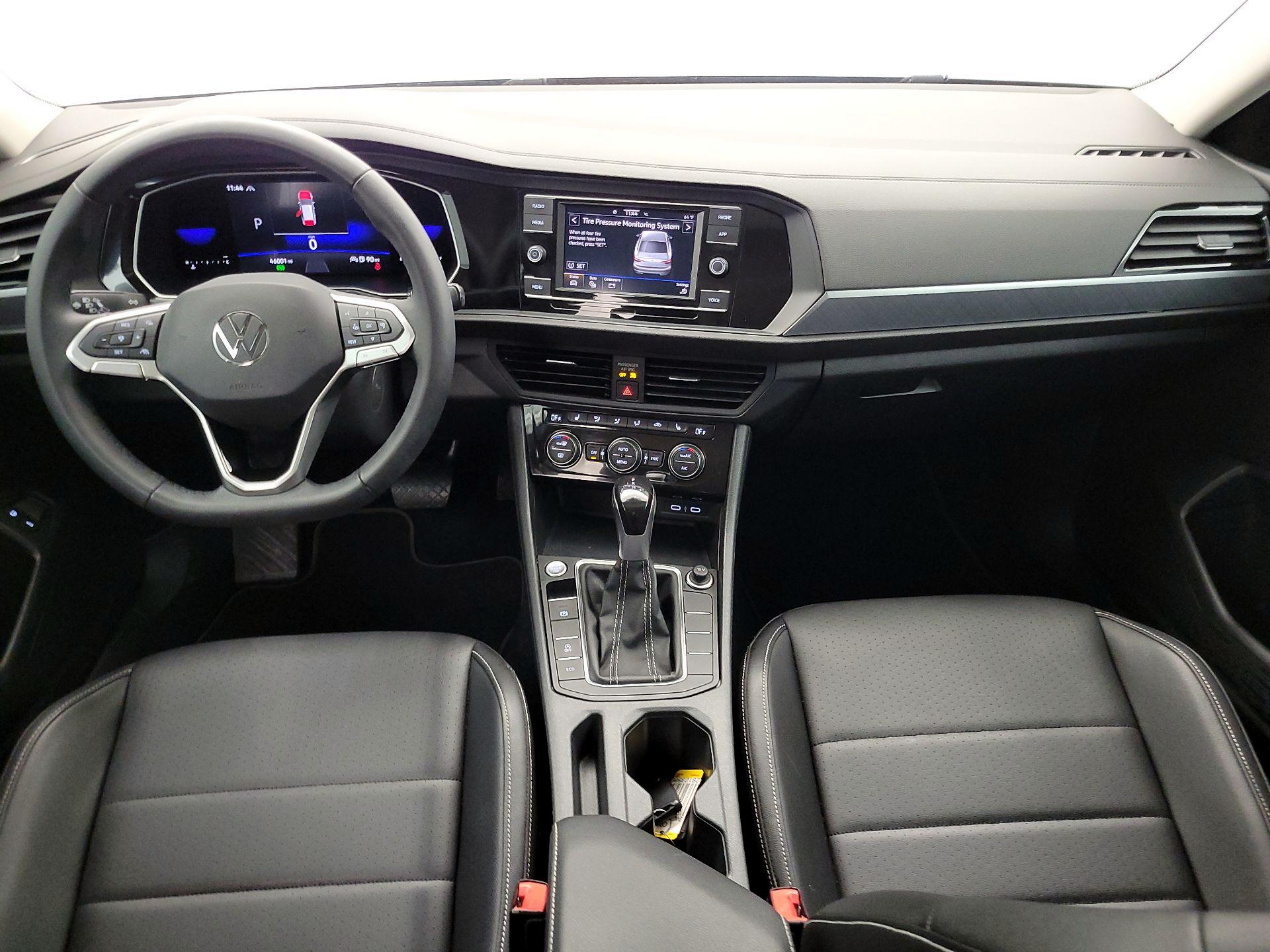 Thumbnail: 2022 Volkswagen Jetta - 9