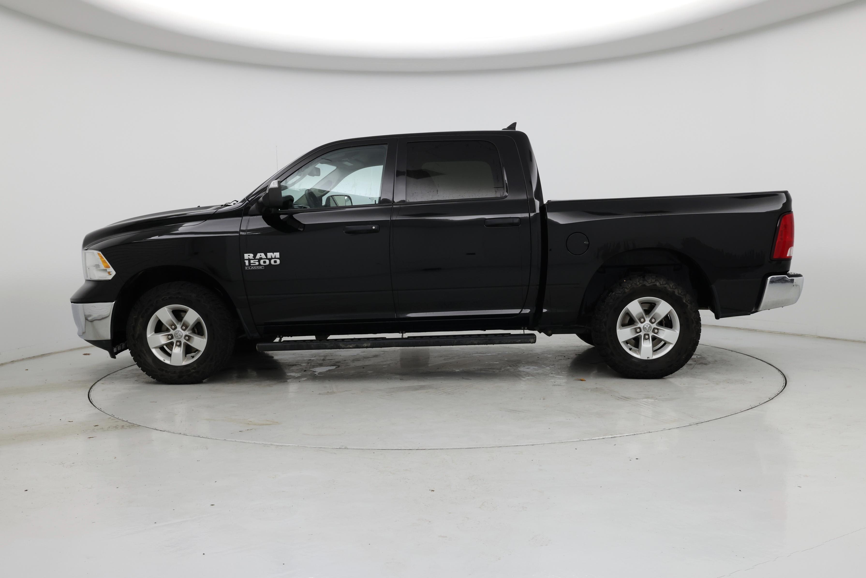 Thumbnail: 2023 RAM 1500 Classic - 3