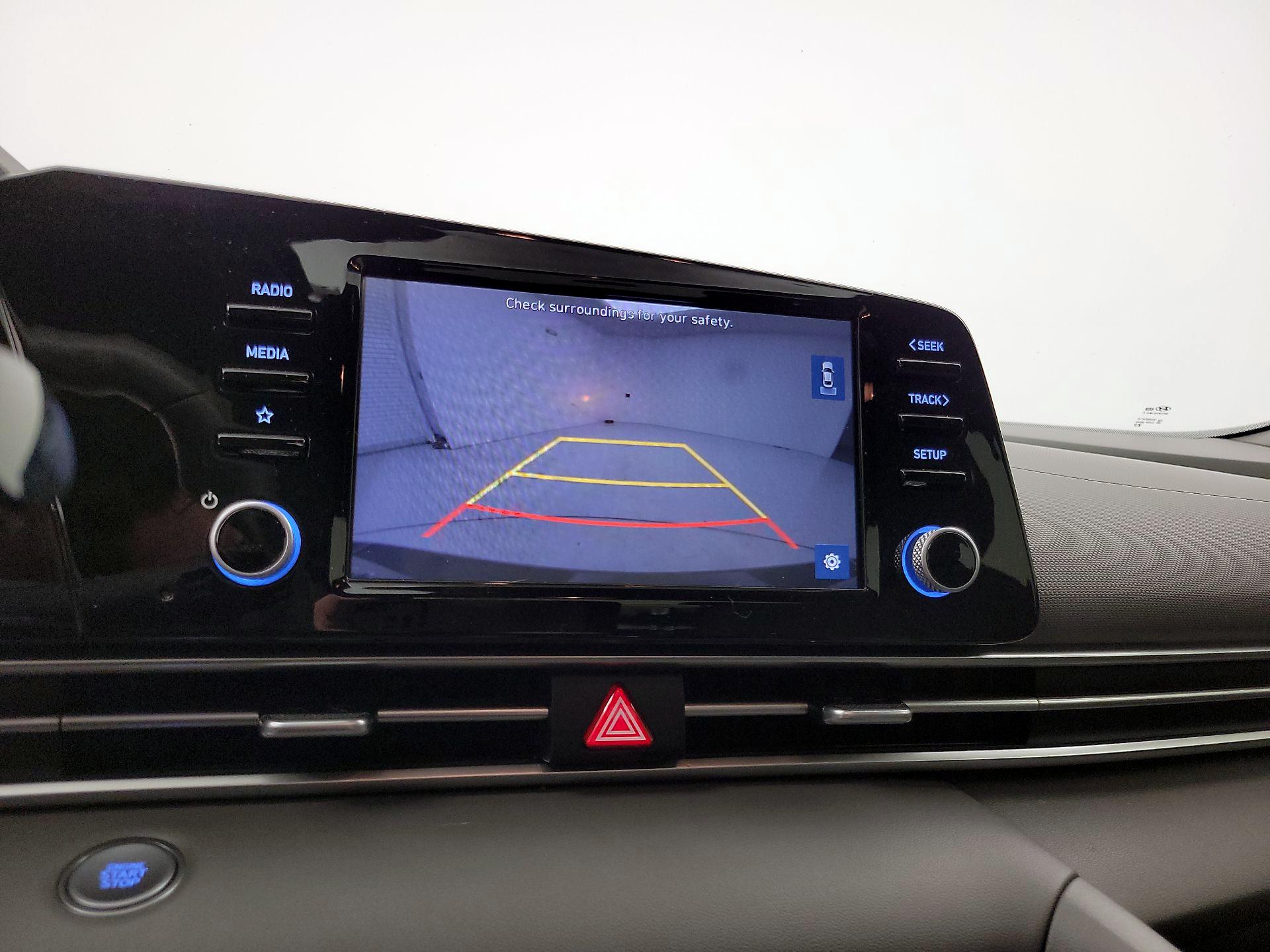 Thumbnail: 2022 Hyundai Elantra - 14