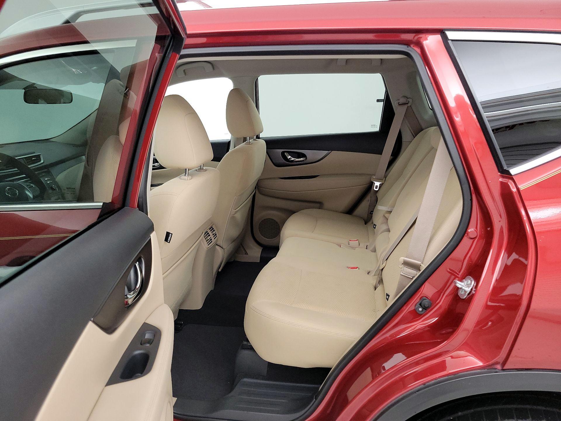 Thumbnail: 2016 Nissan Rogue - 19