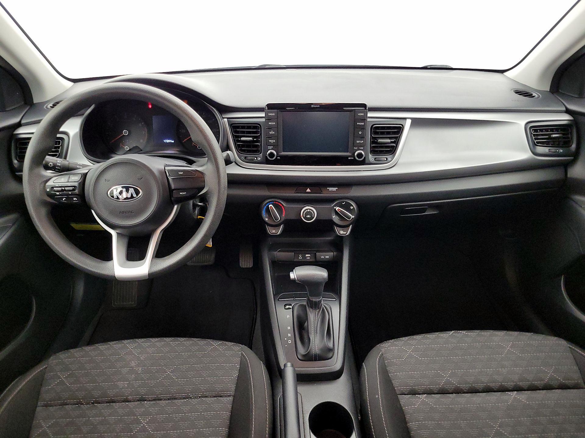 Thumbnail: 2020 Kia Rio - 9