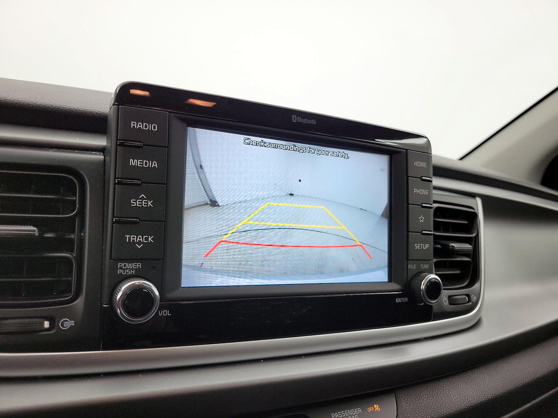 Thumbnail: 2020 Kia Rio - 14