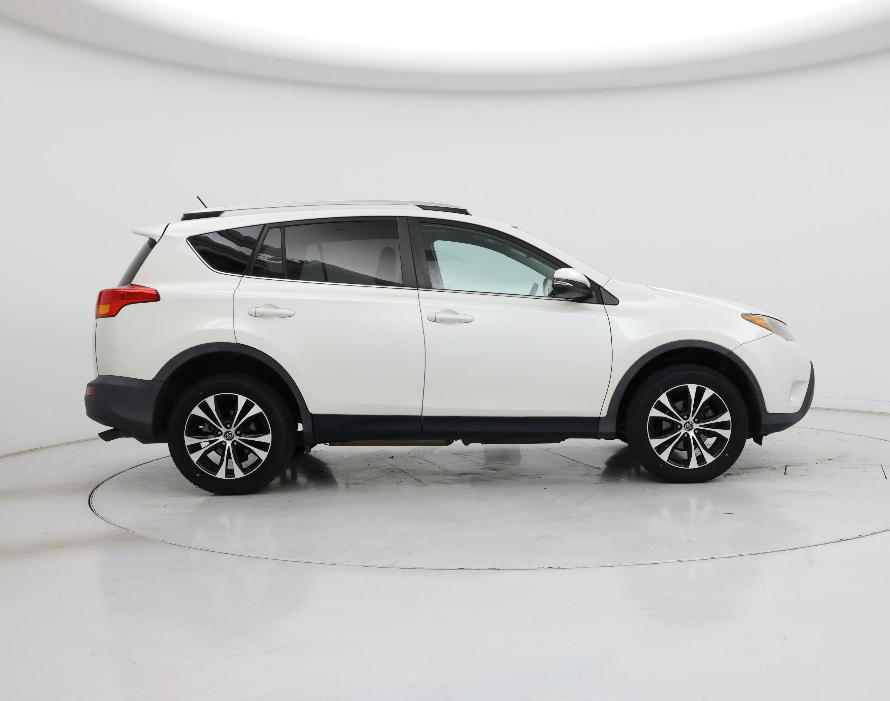 Thumbnail: 2015 Toyota RAV4 - 7