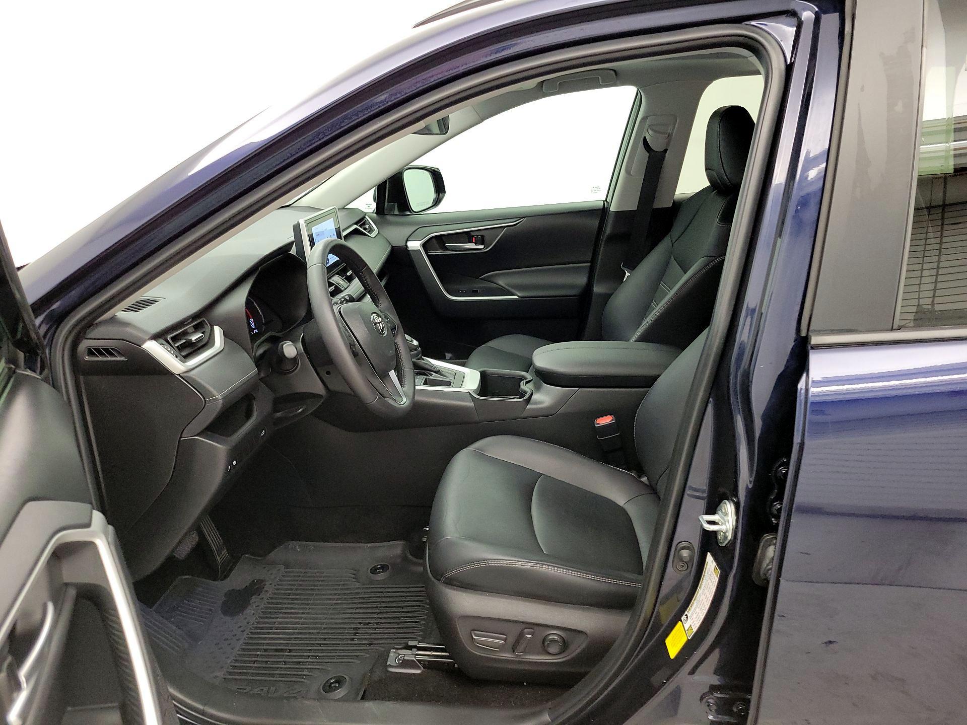 Thumbnail: 2024 Toyota RAV4 - 11