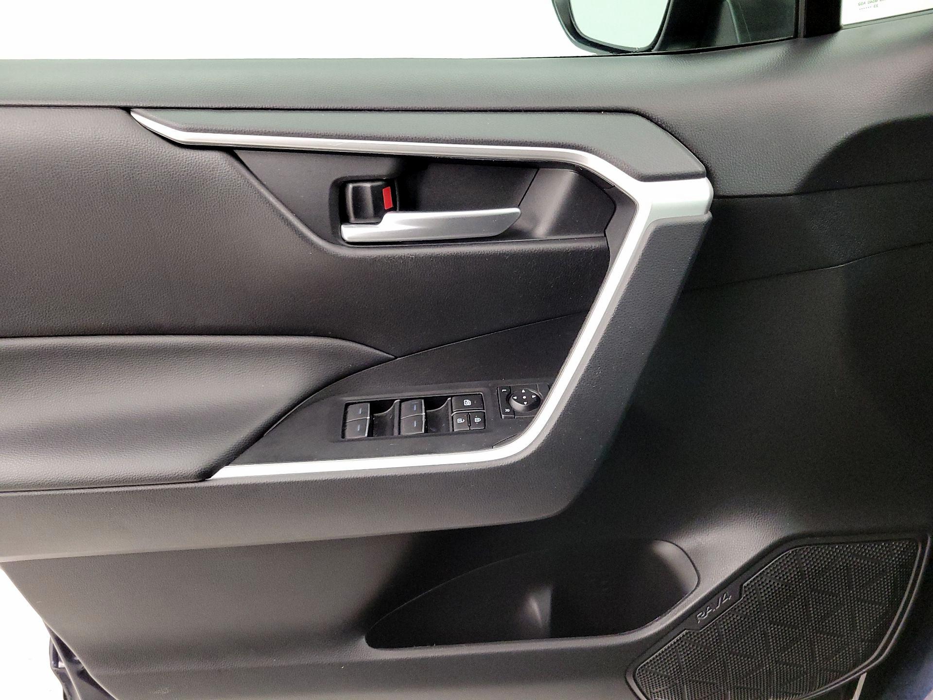 Thumbnail: 2024 Toyota RAV4 - 12