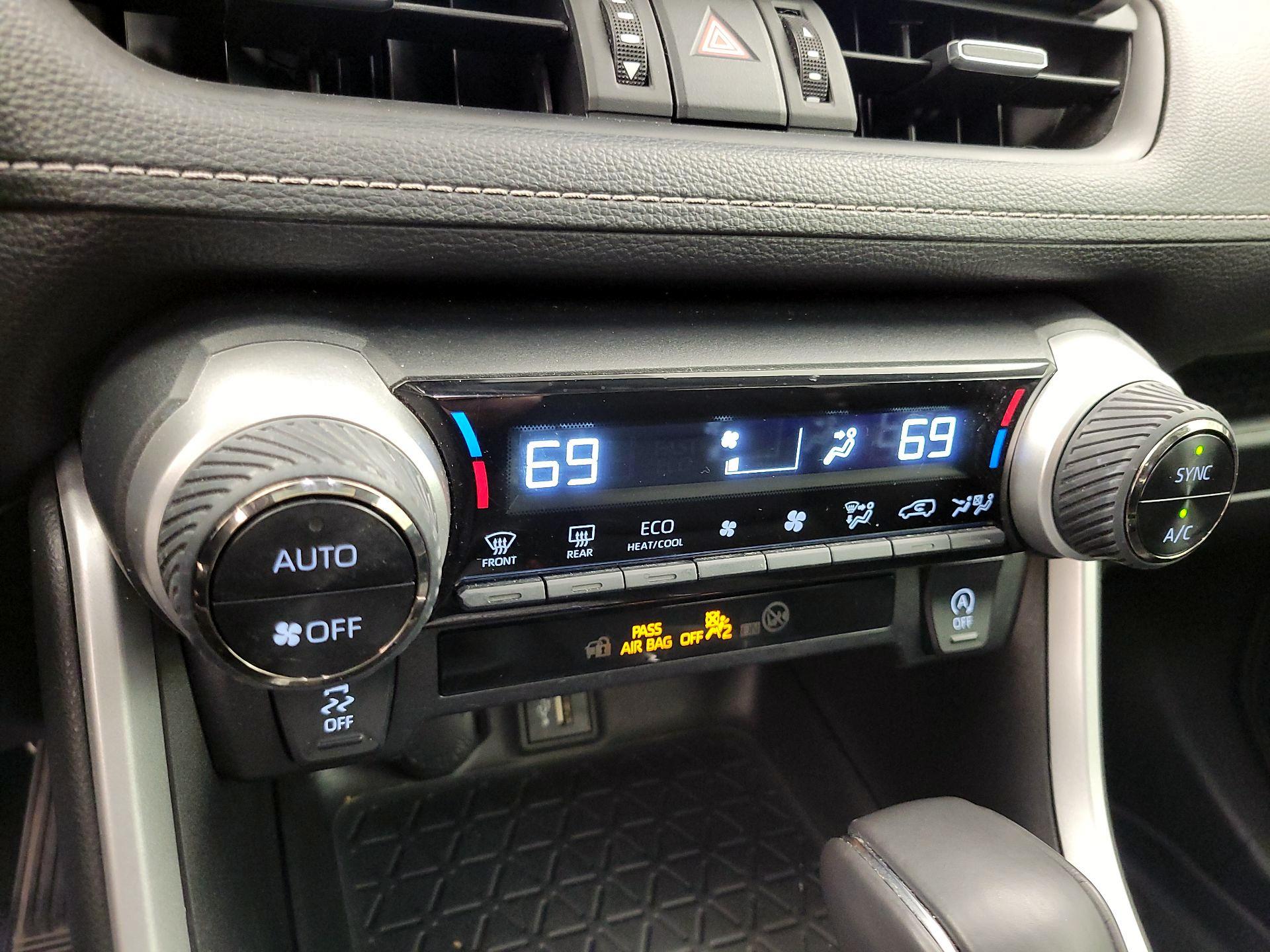 Thumbnail: 2024 Toyota RAV4 - 16