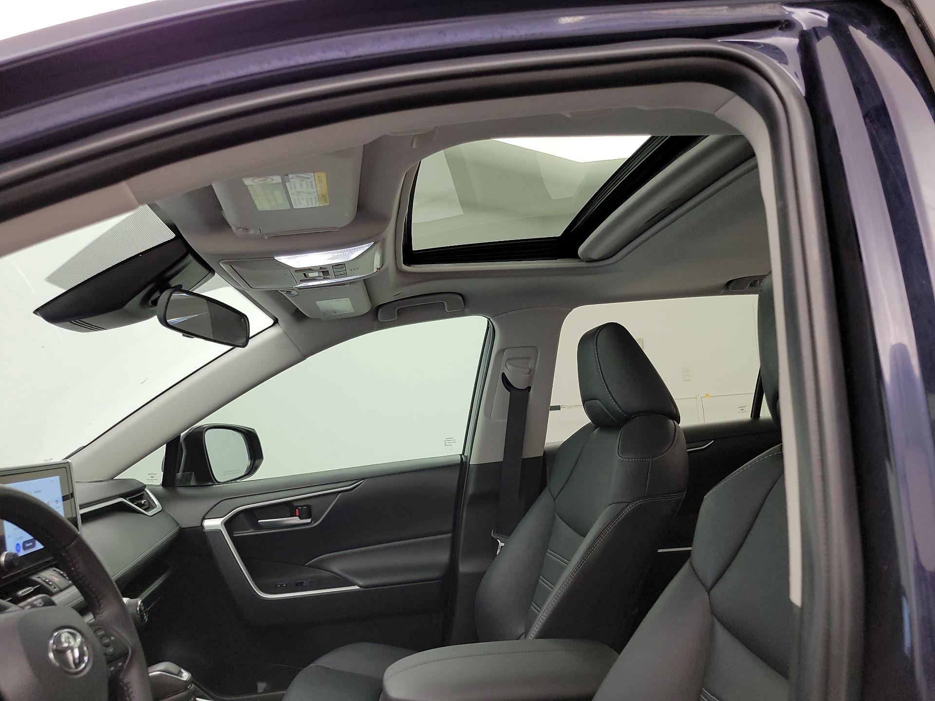 Thumbnail: 2024 Toyota RAV4 - 19