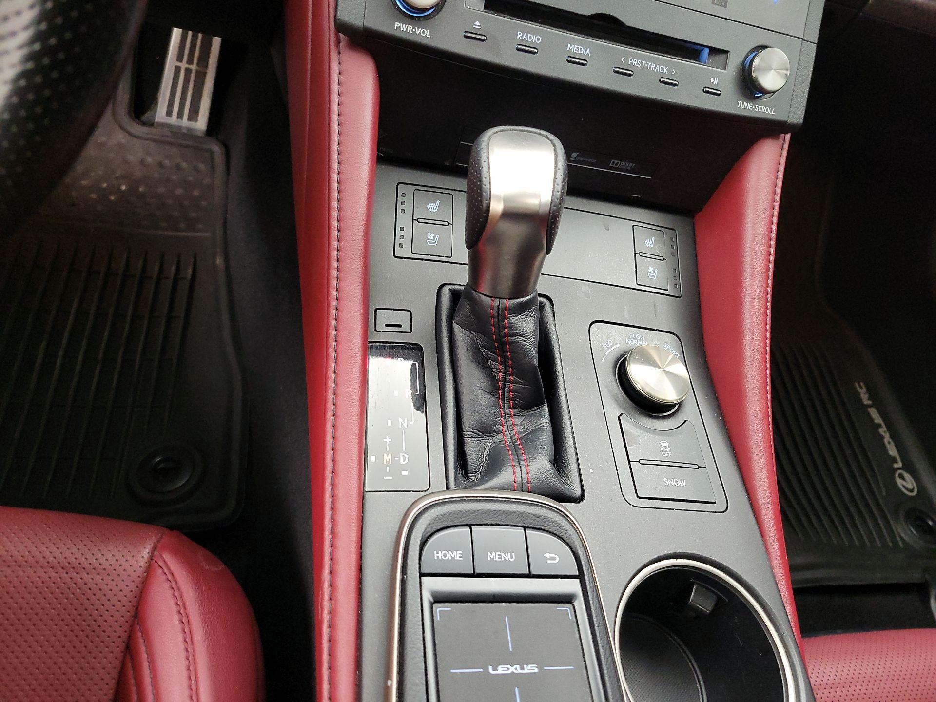 Thumbnail: 2017 Lexus RC - 18