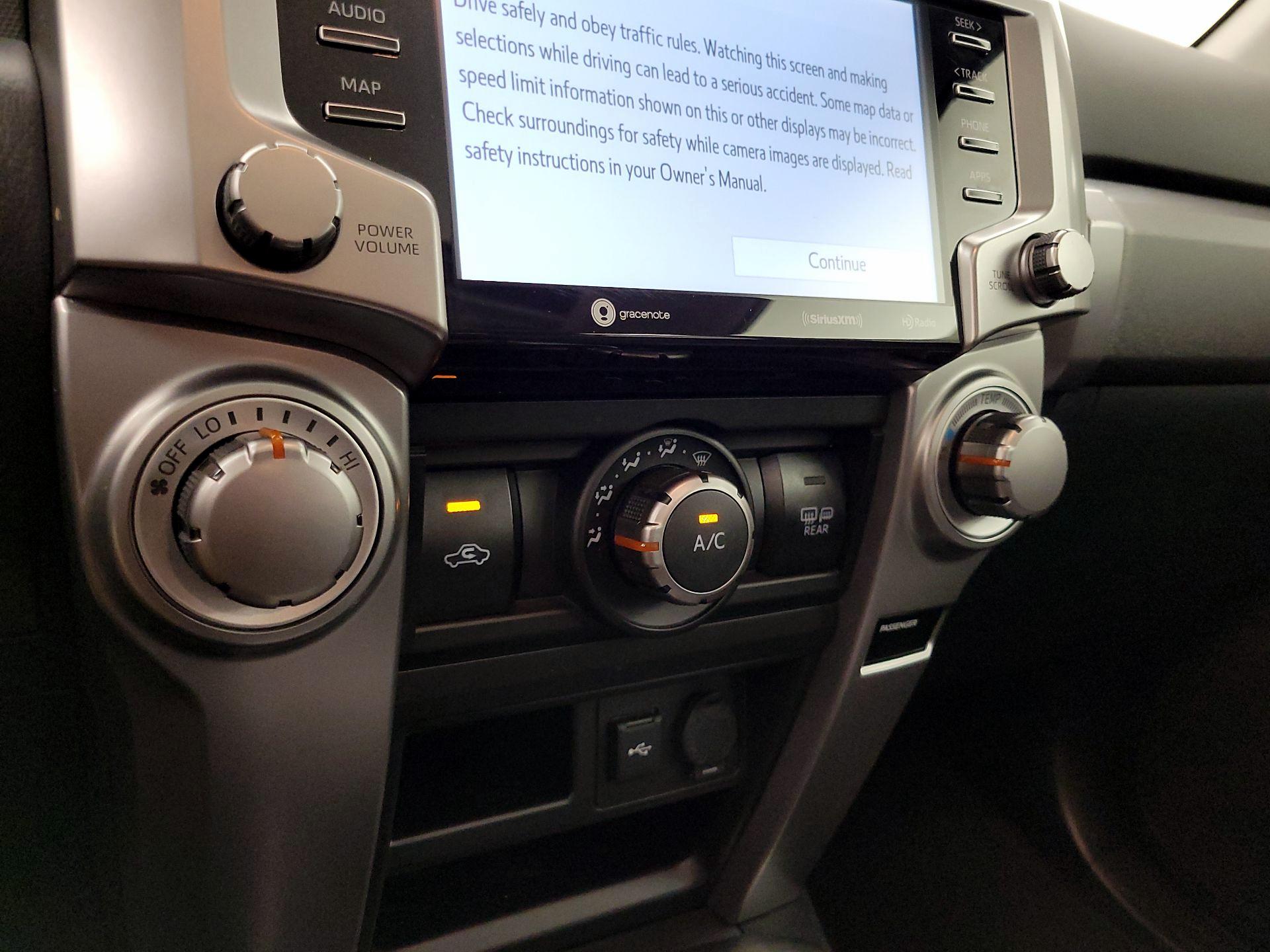 Thumbnail: 2020 Toyota 4Runner - 17