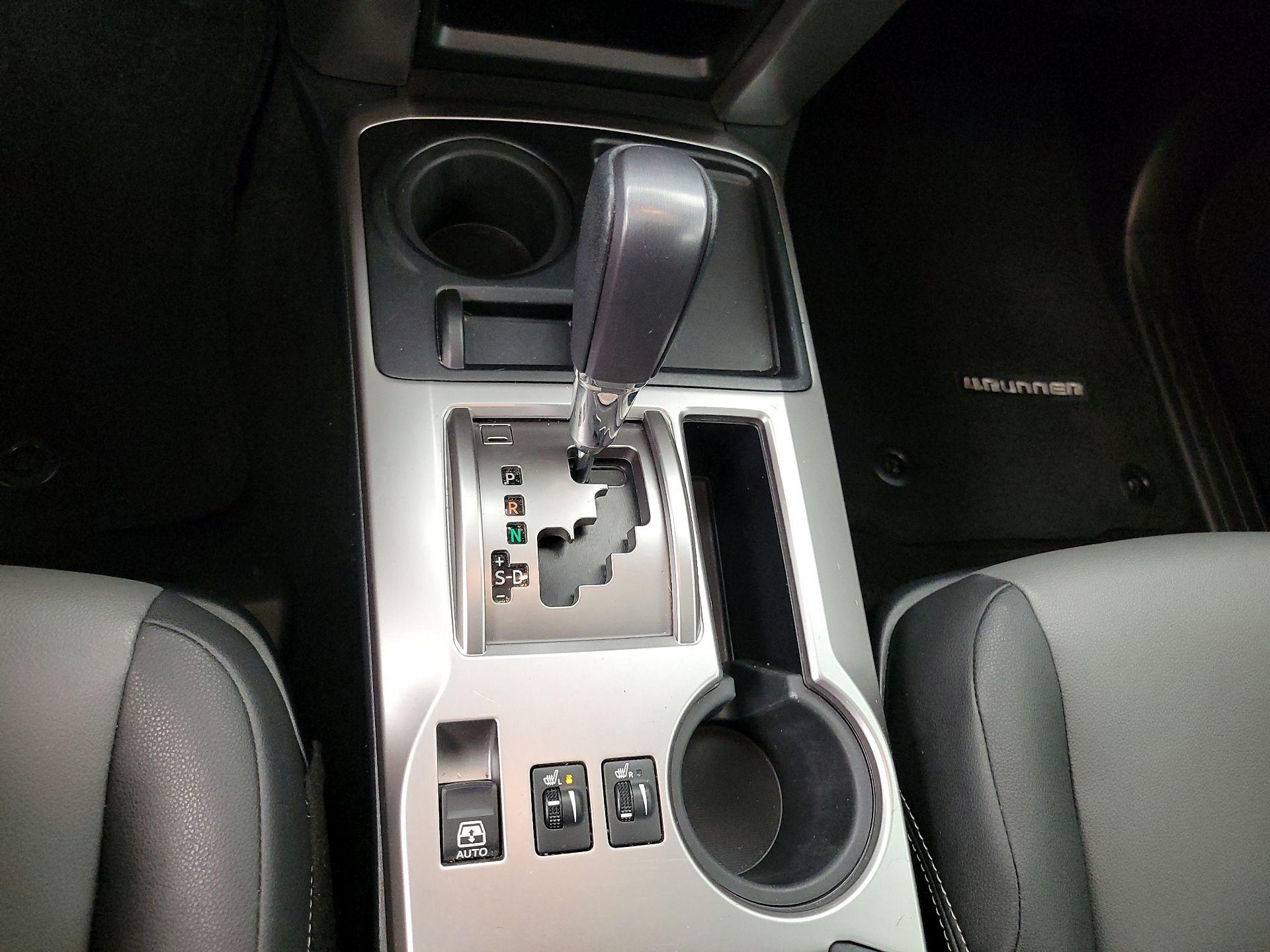 Thumbnail: 2020 Toyota 4Runner - 18