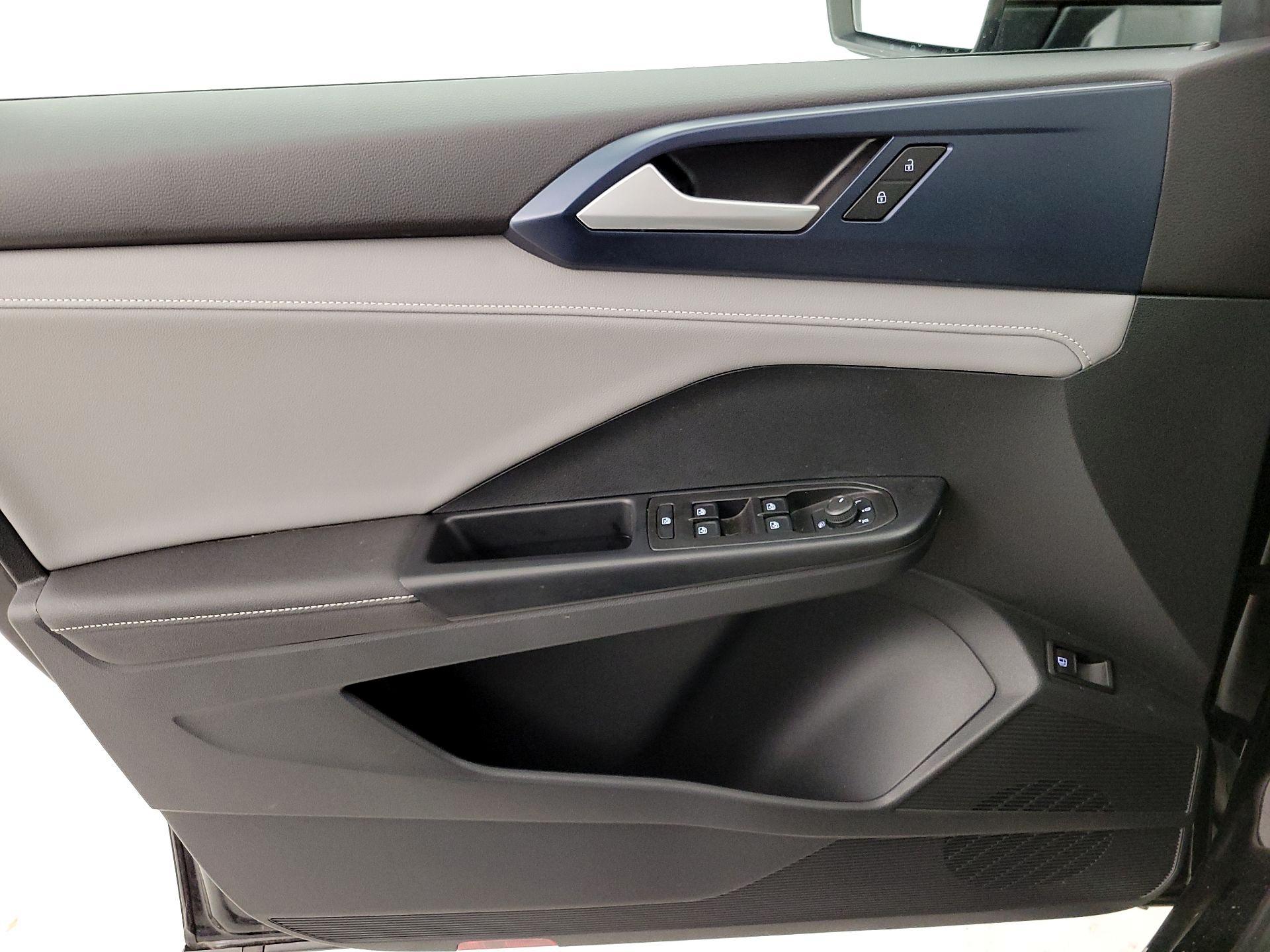 Thumbnail: 2024 Volkswagen Taos - 12