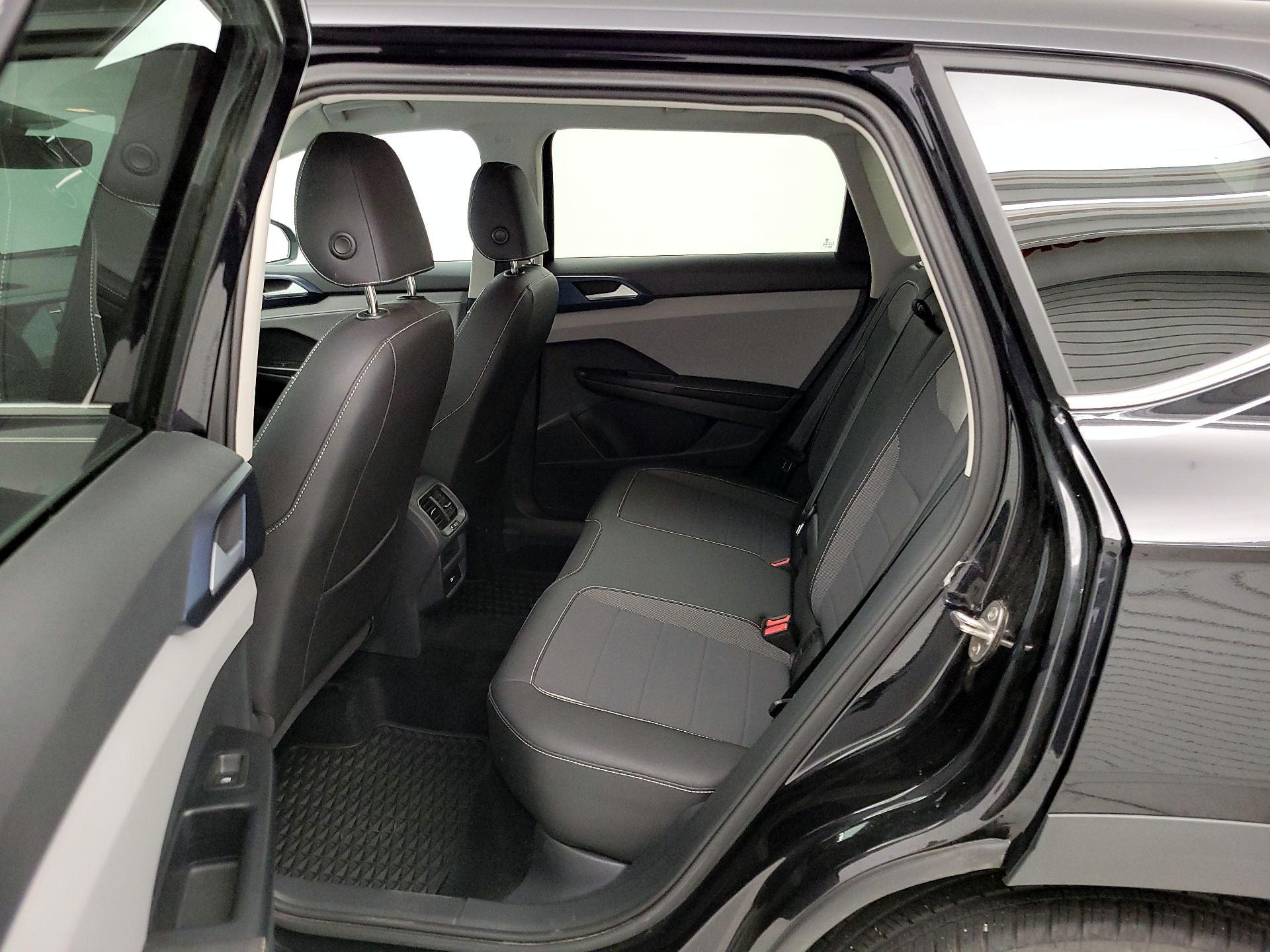 Thumbnail: 2024 Volkswagen Taos - 19