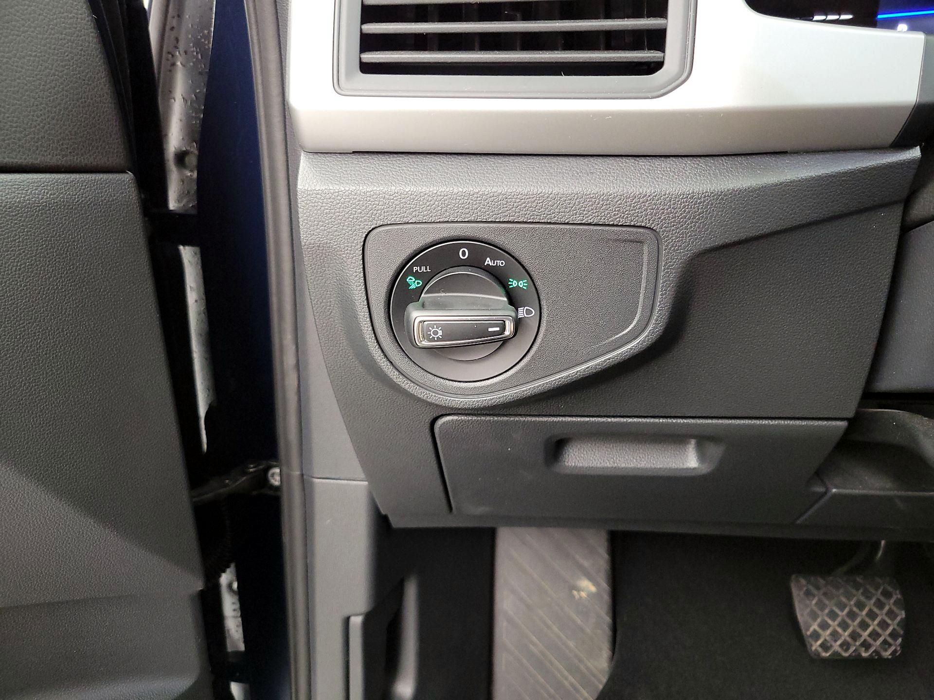 Thumbnail: 2022 Volkswagen Atlas - 13