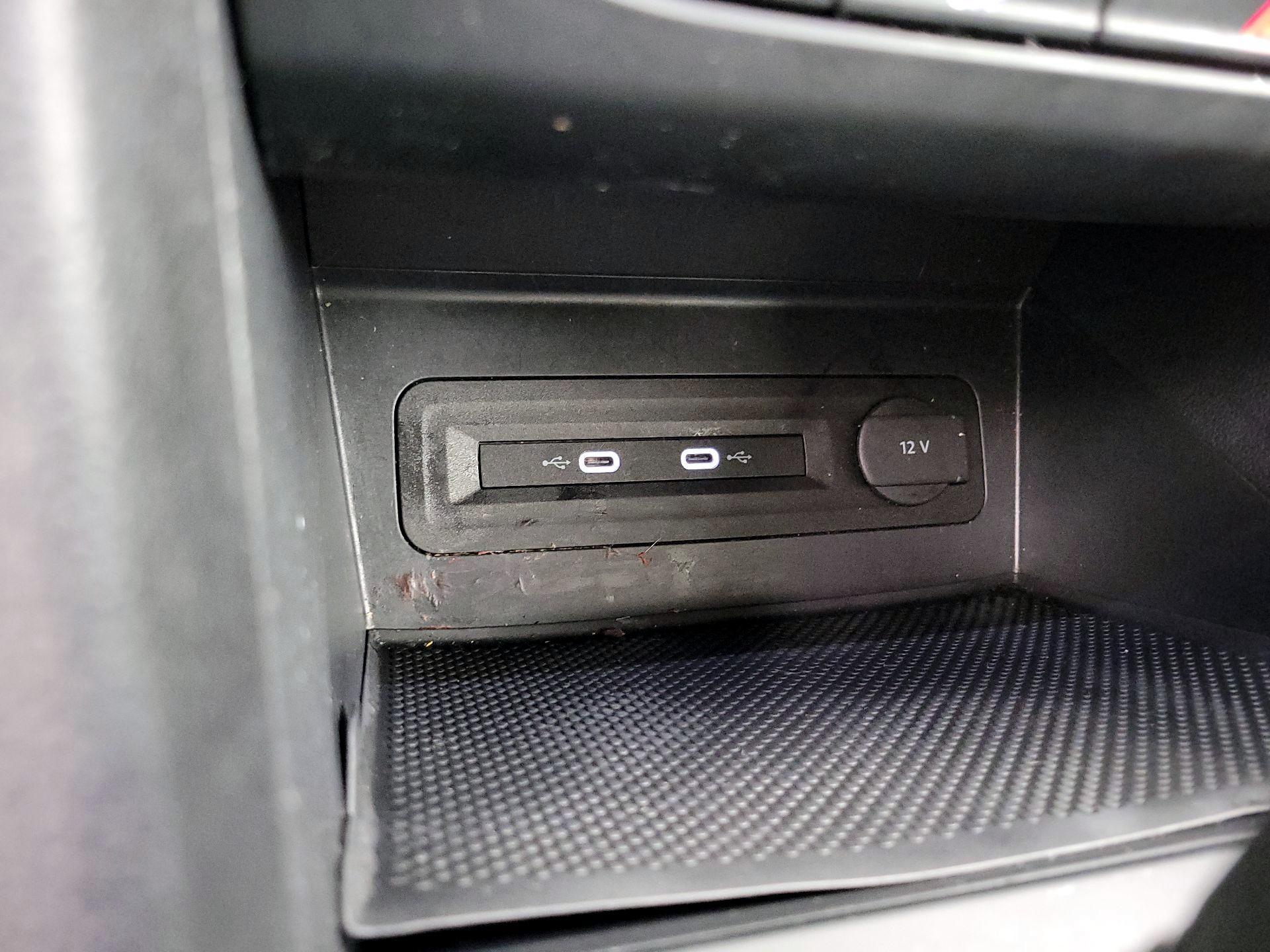 Thumbnail: 2022 Volkswagen Atlas - 18