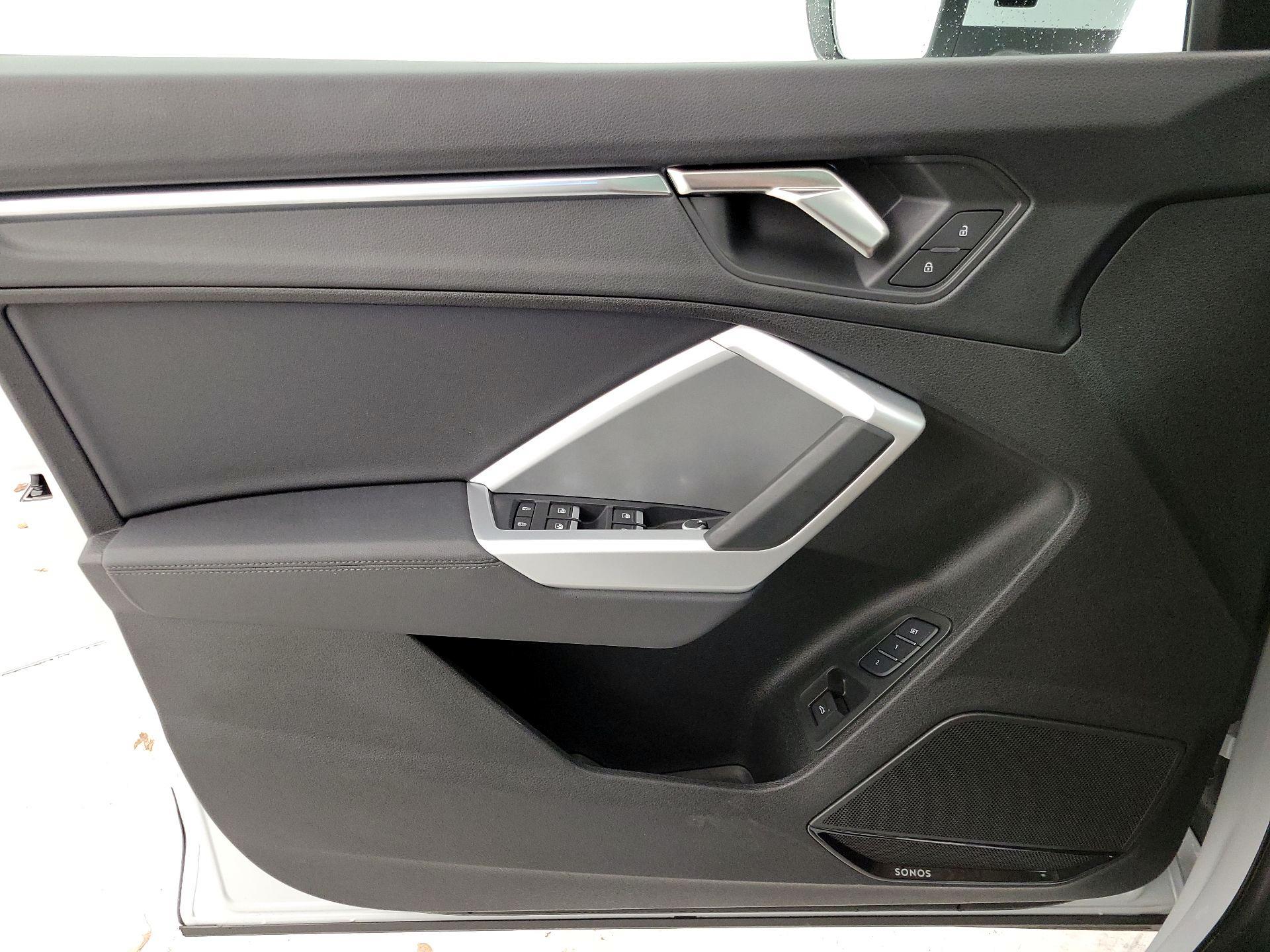 Thumbnail: 2025 Audi Q3 - 12