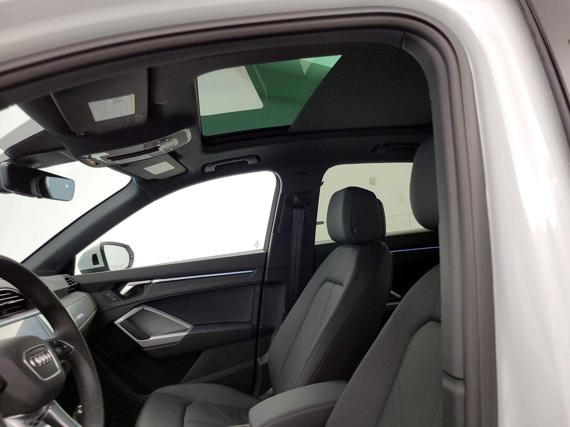 Thumbnail: 2025 Audi Q3 - 20