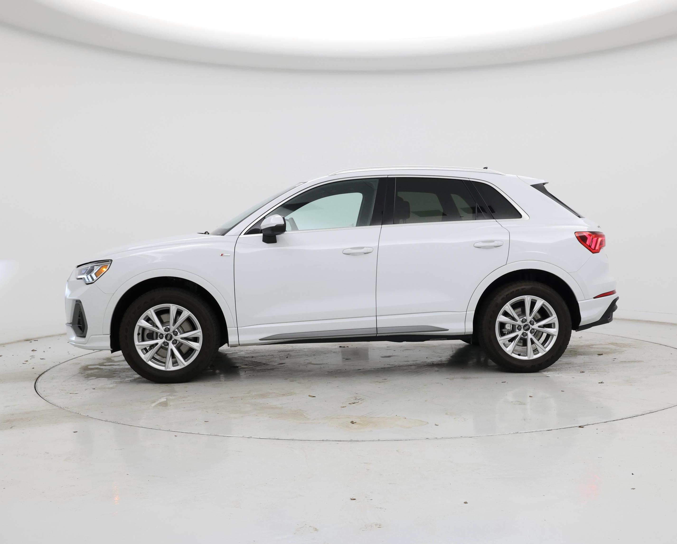 Thumbnail: 2025 Audi Q3 - 3