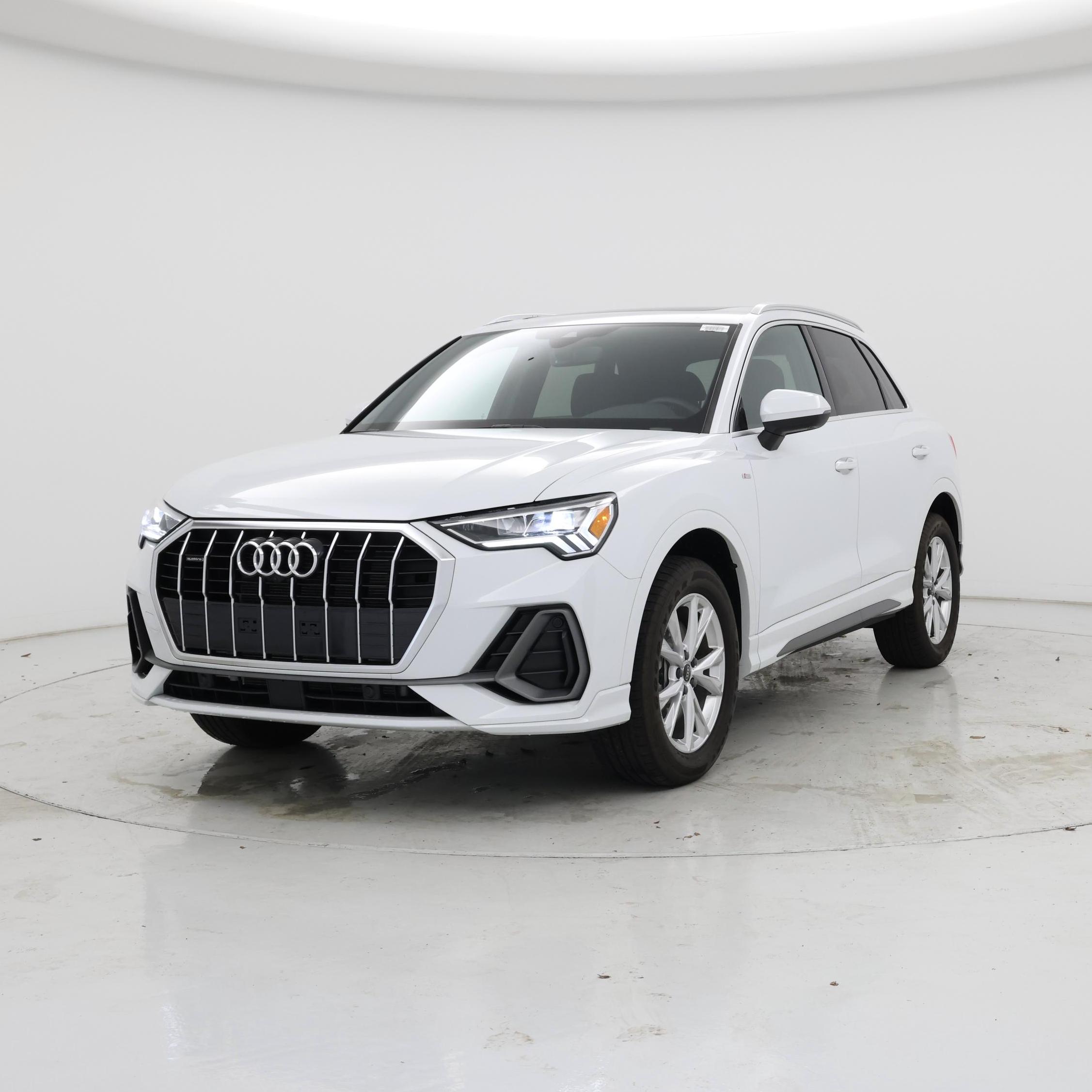 Thumbnail: 2025 Audi Q3 - 4
