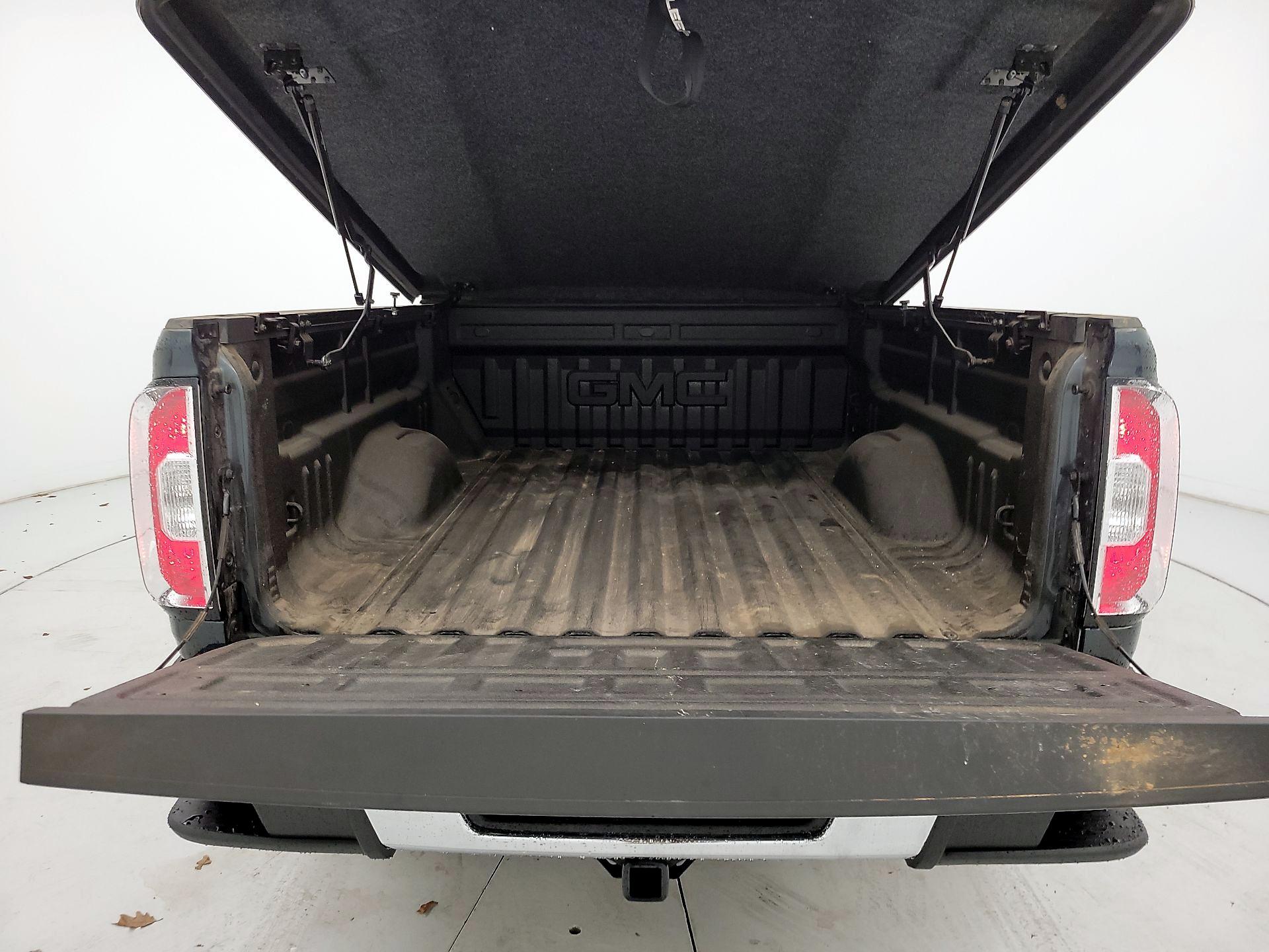 Thumbnail: 2018 GMC Canyon - 20