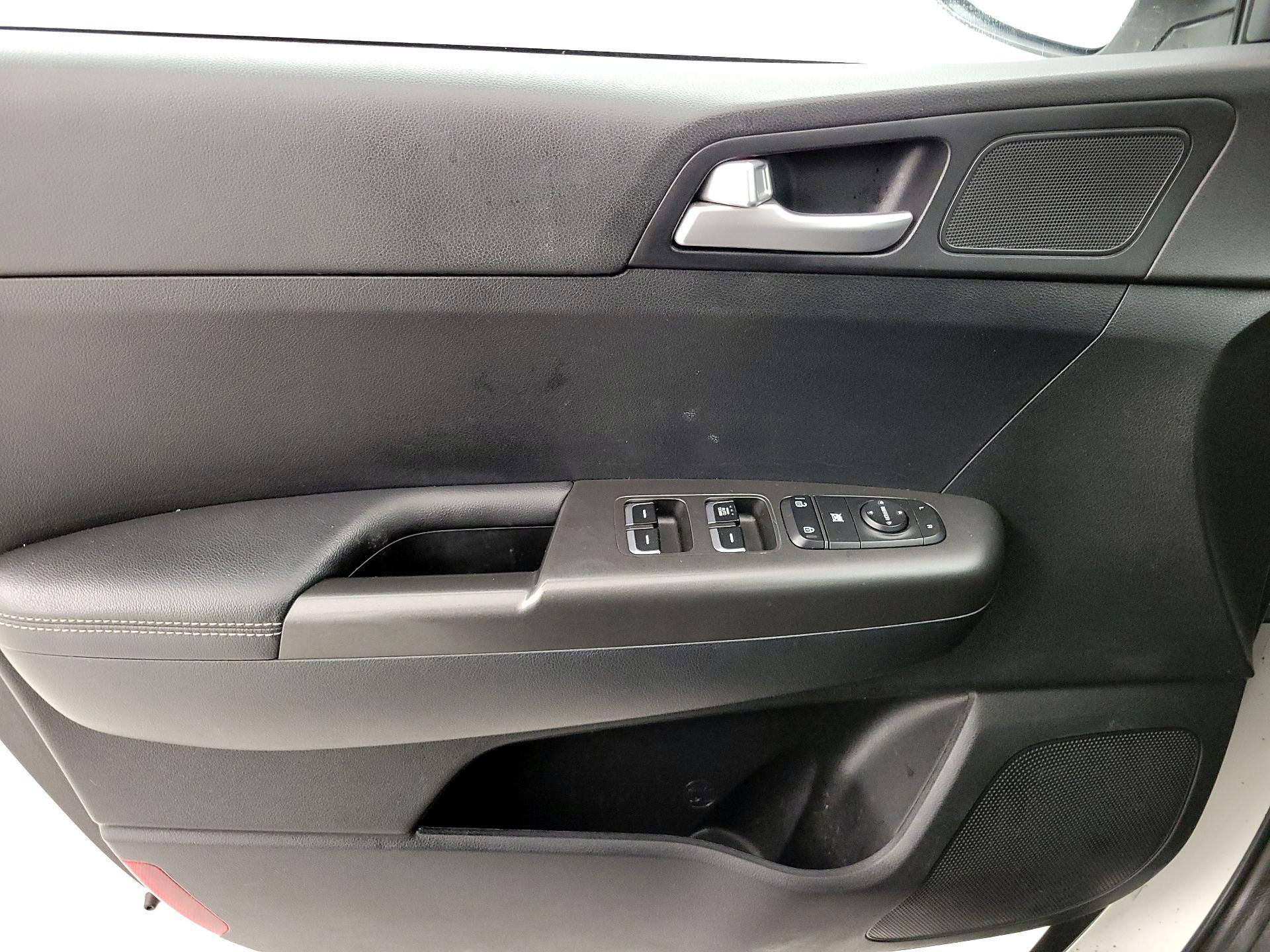 Thumbnail: 2021 Kia Sportage - 12