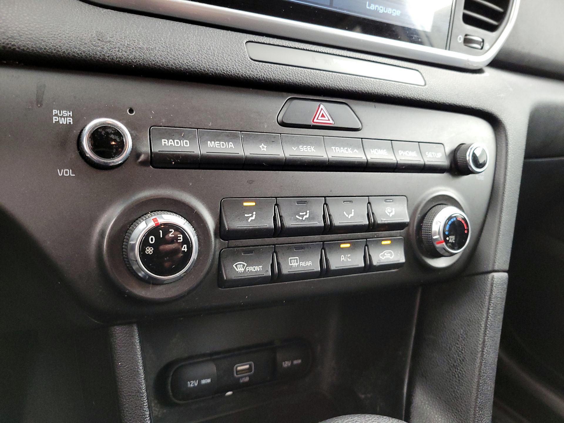 Thumbnail: 2021 Kia Sportage - 16