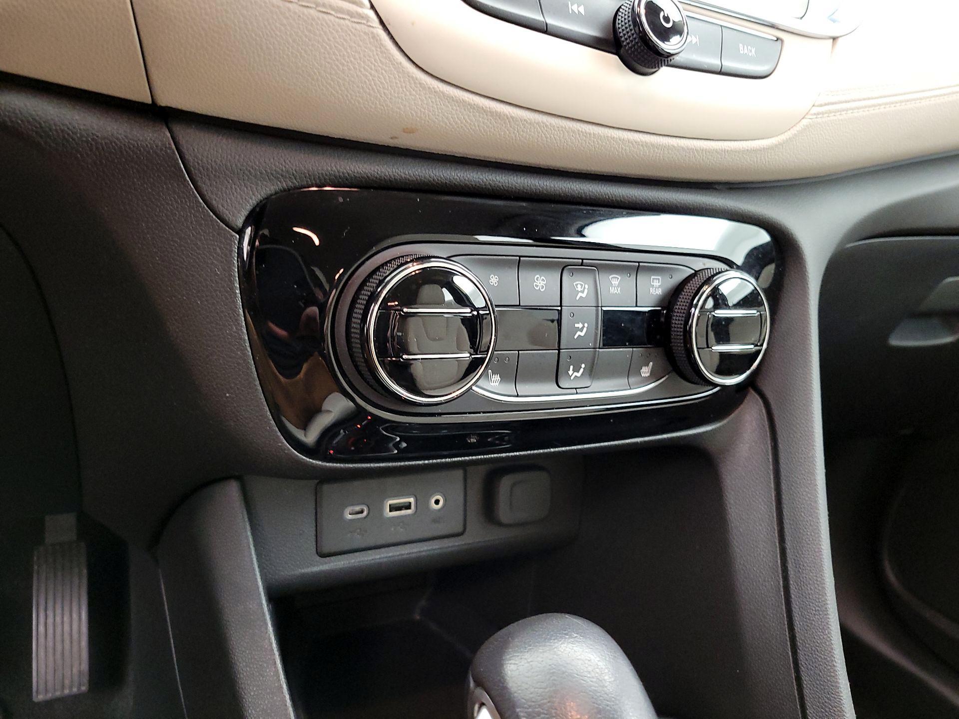 Thumbnail: 2022 Buick Encore GX - 16