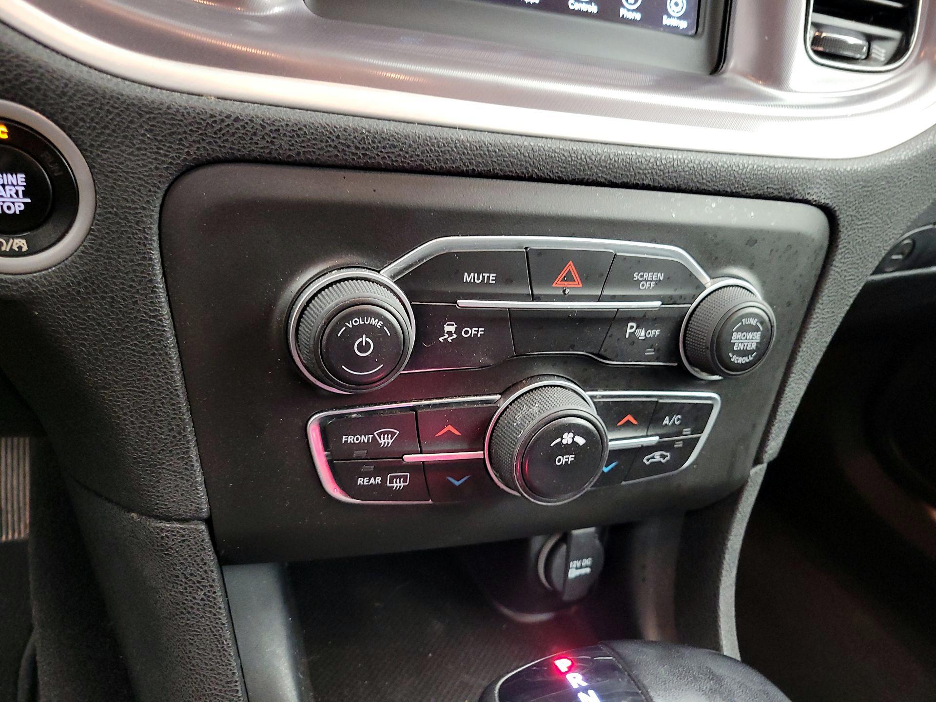 Thumbnail: 2022 Dodge Charger - 16