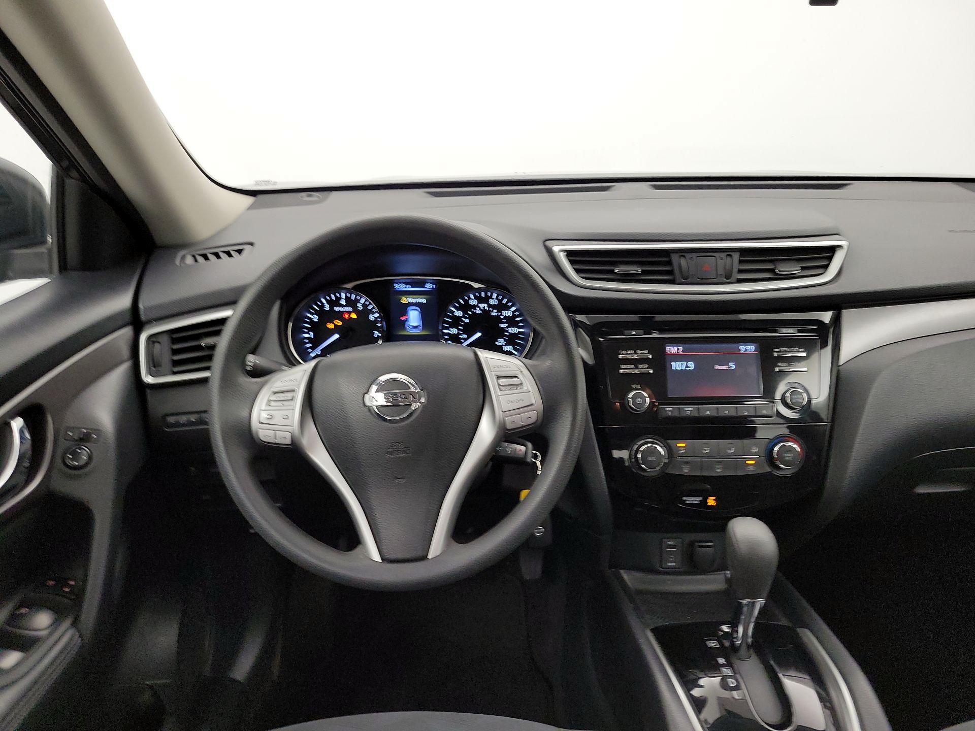 Thumbnail: 2016 Nissan Rogue - 10