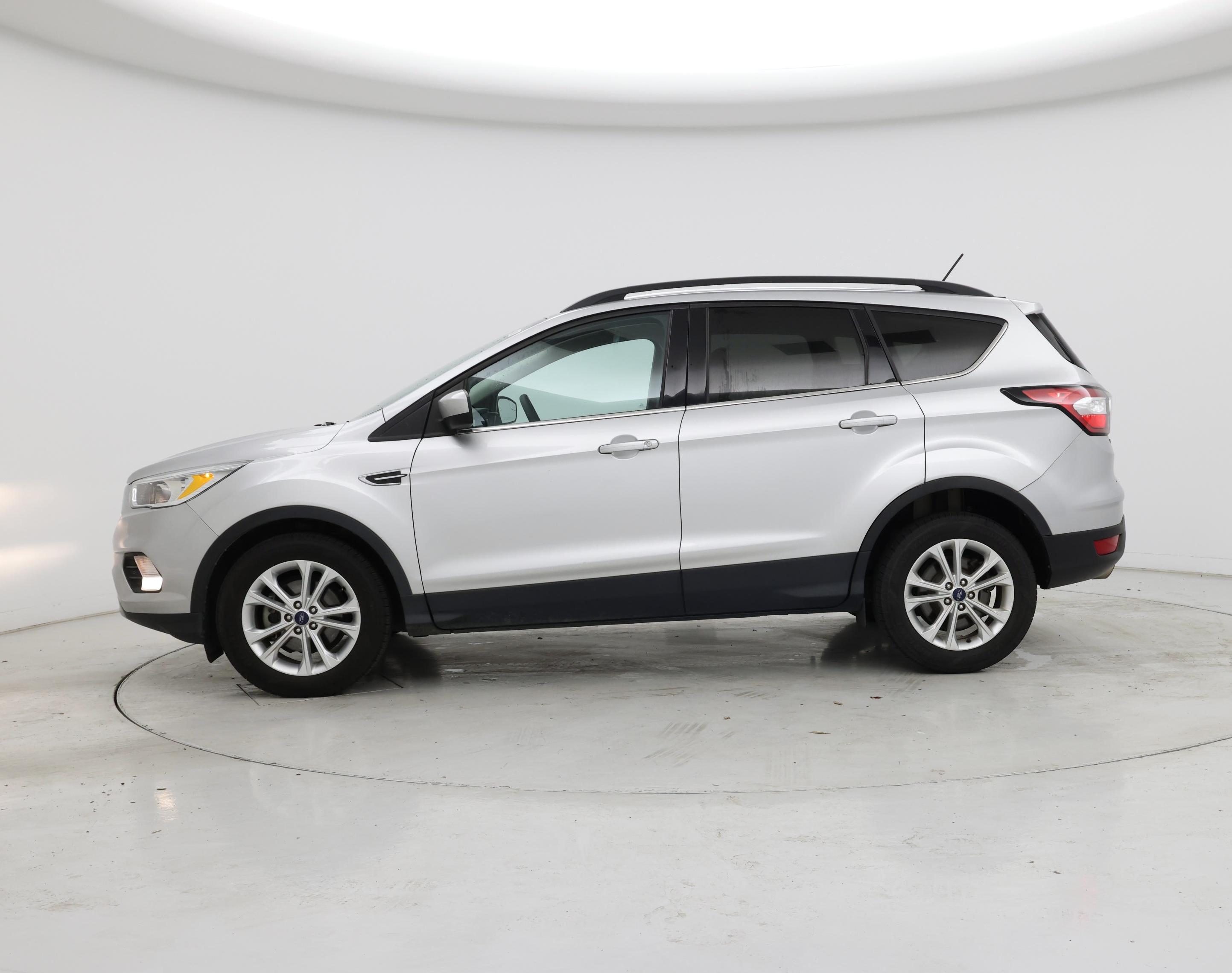 Thumbnail: 2018 Ford Escape - 3