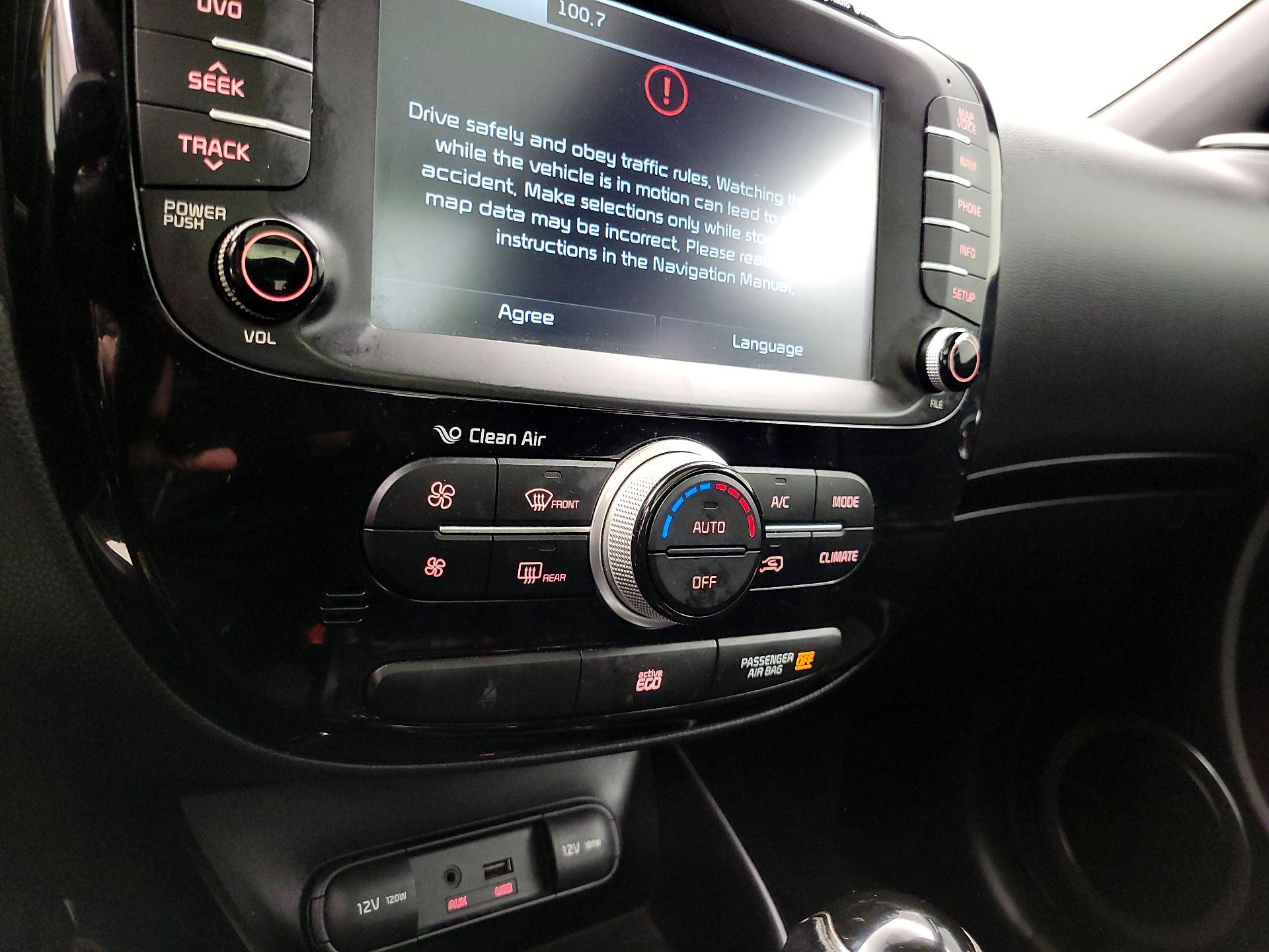 Thumbnail: 2014 Kia Soul - 17