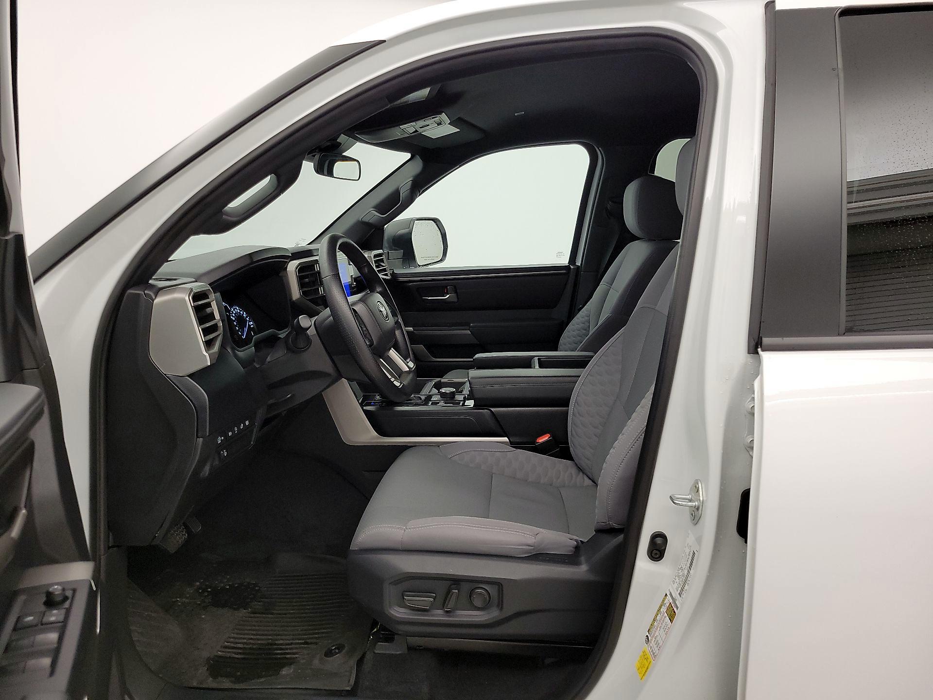 Thumbnail: 2025 Toyota Tundra - 11