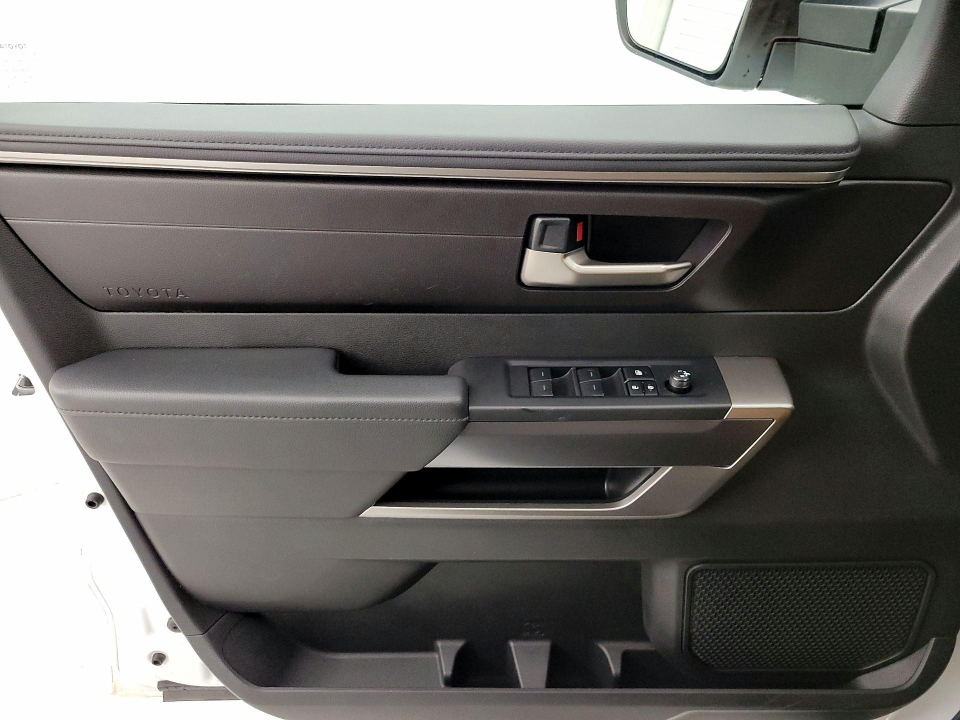 Thumbnail: 2025 Toyota Tundra - 12