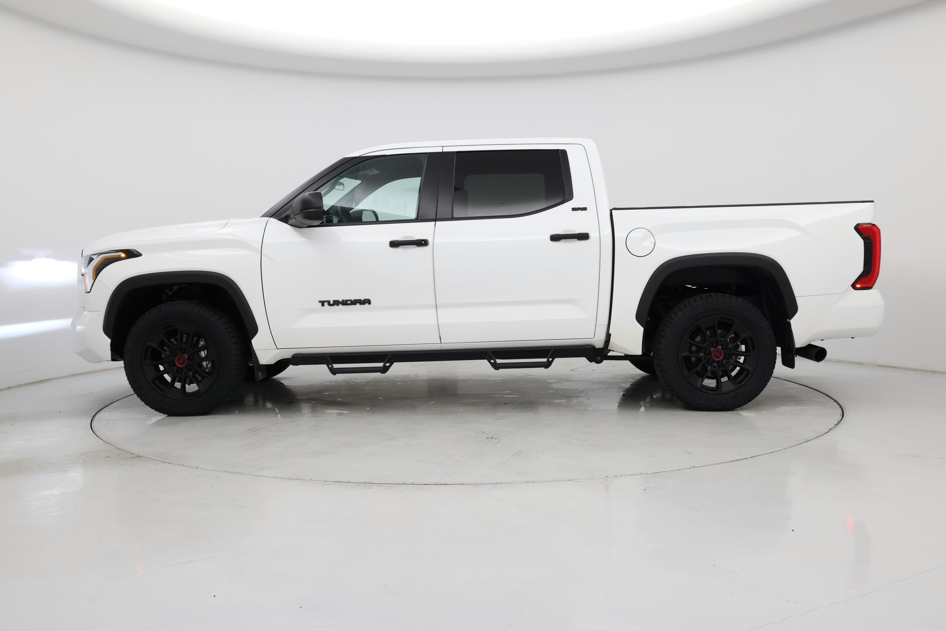 Thumbnail: 2025 Toyota Tundra - 3