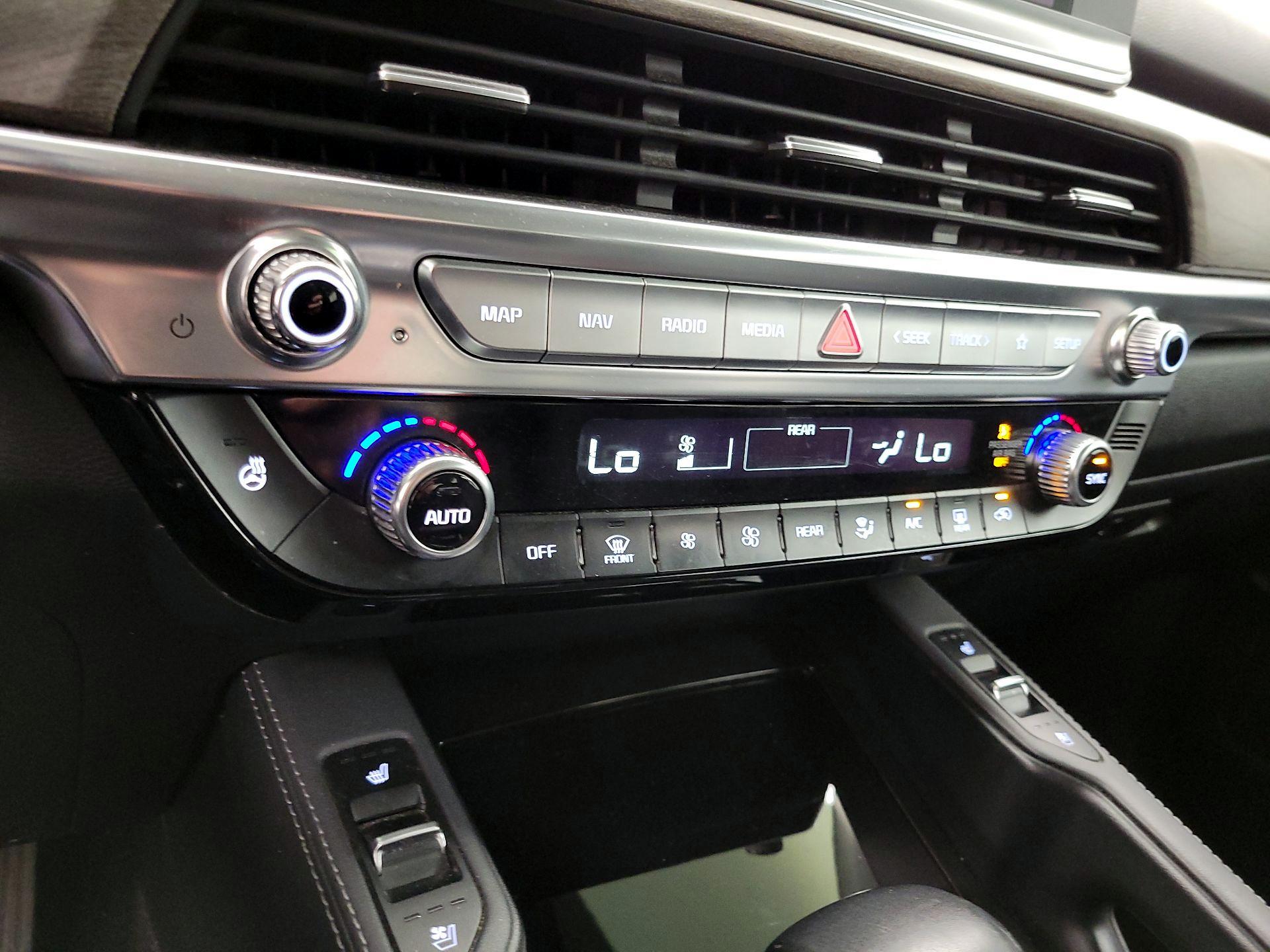 Thumbnail: 2021 Kia Telluride - 17