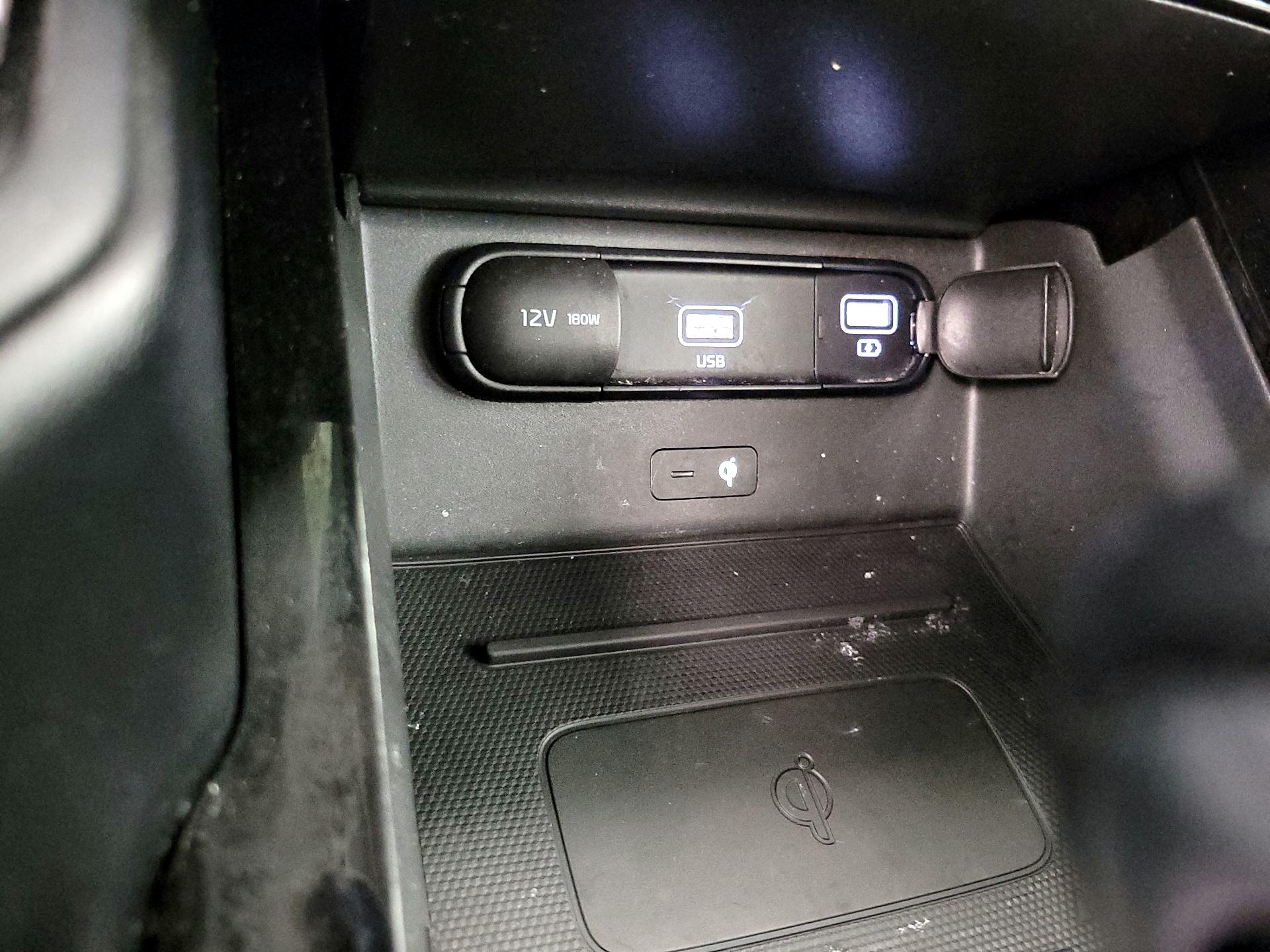 Thumbnail: 2021 Kia Telluride - 19