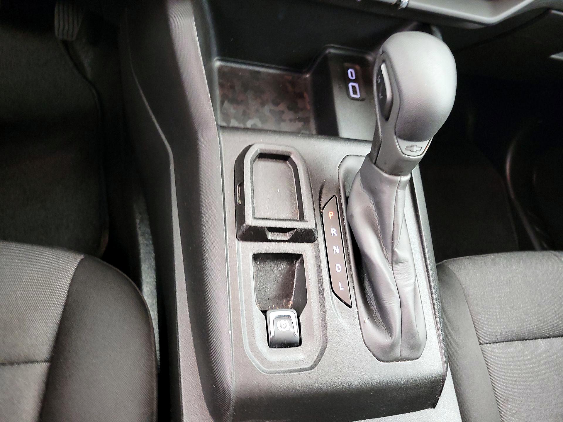 Thumbnail: 2023 Chevrolet Colorado - 18