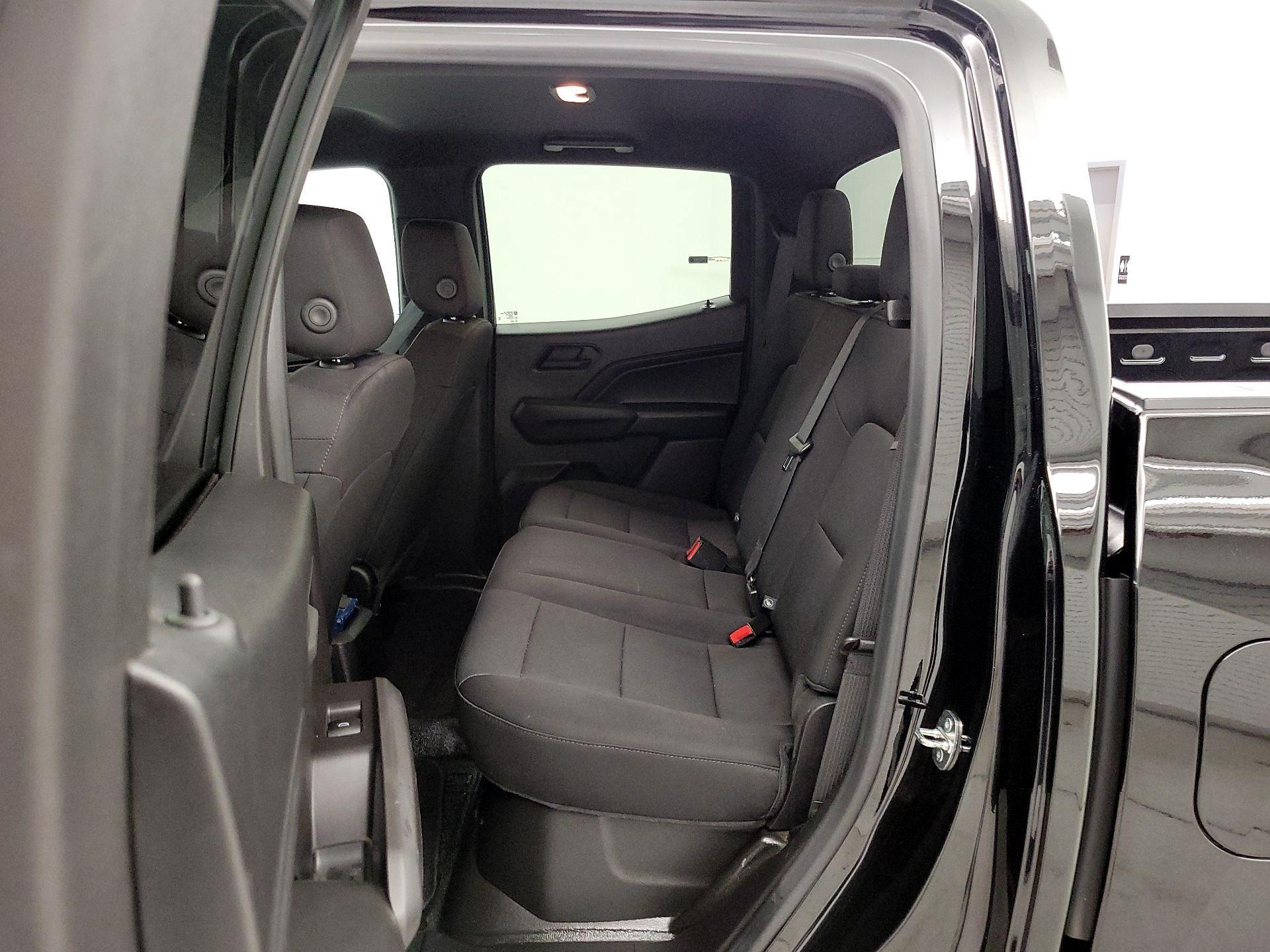 Thumbnail: 2023 Chevrolet Colorado - 20