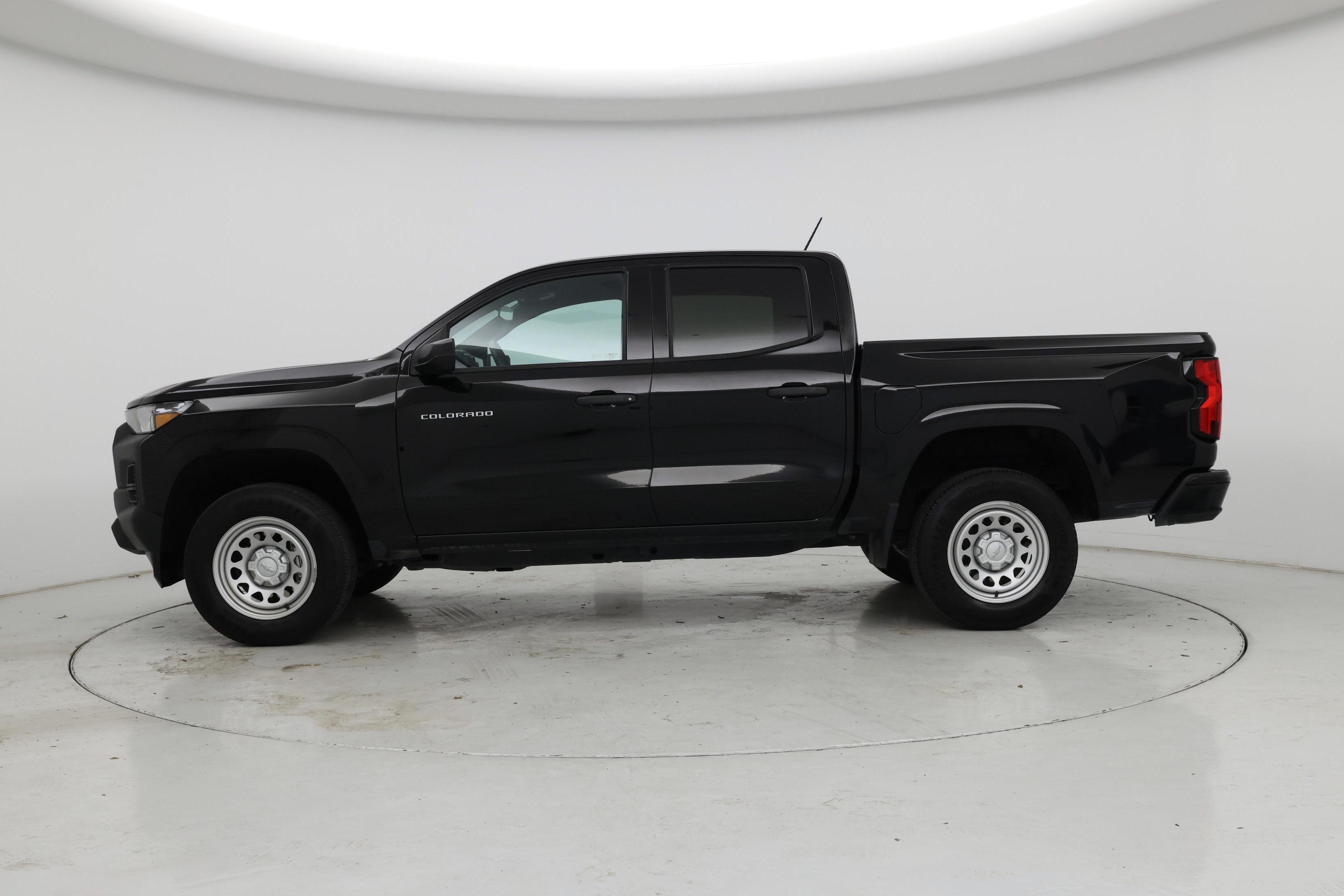 Thumbnail: 2023 Chevrolet Colorado - 3