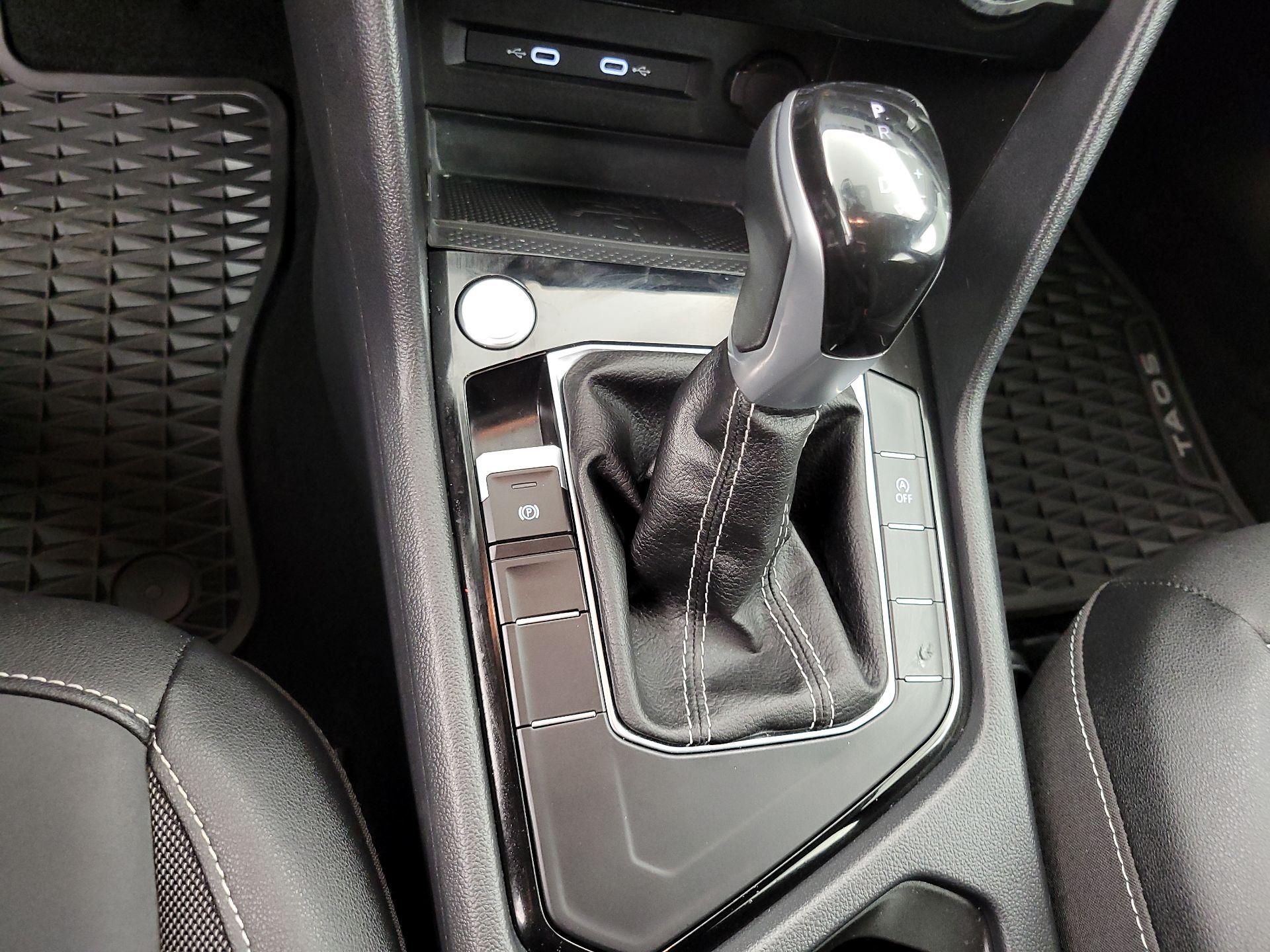 Thumbnail: 2024 Volkswagen Taos - 17