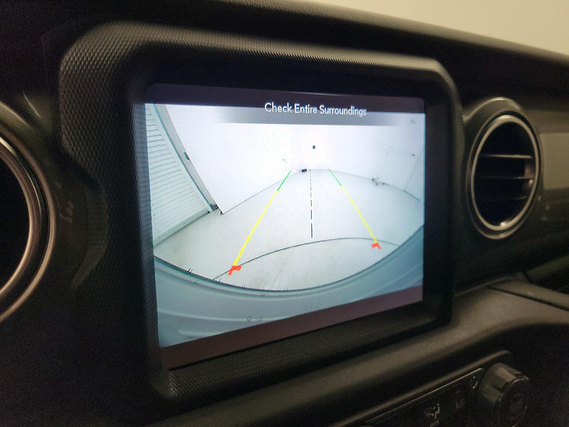 Thumbnail: 2020 Jeep Wrangler - 15