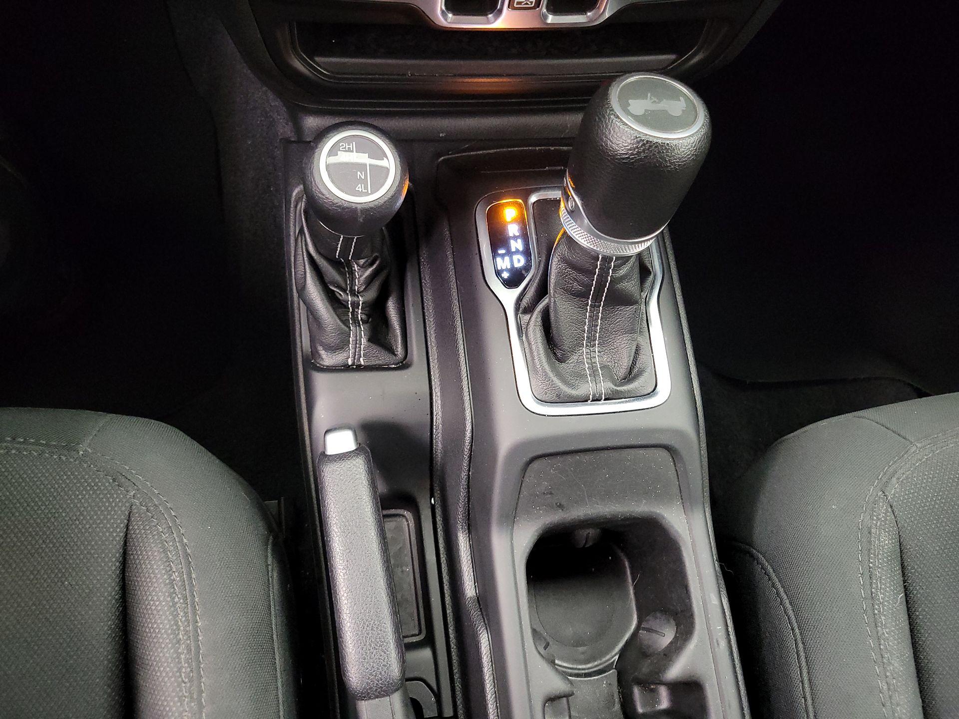 Thumbnail: 2020 Jeep Wrangler - 18