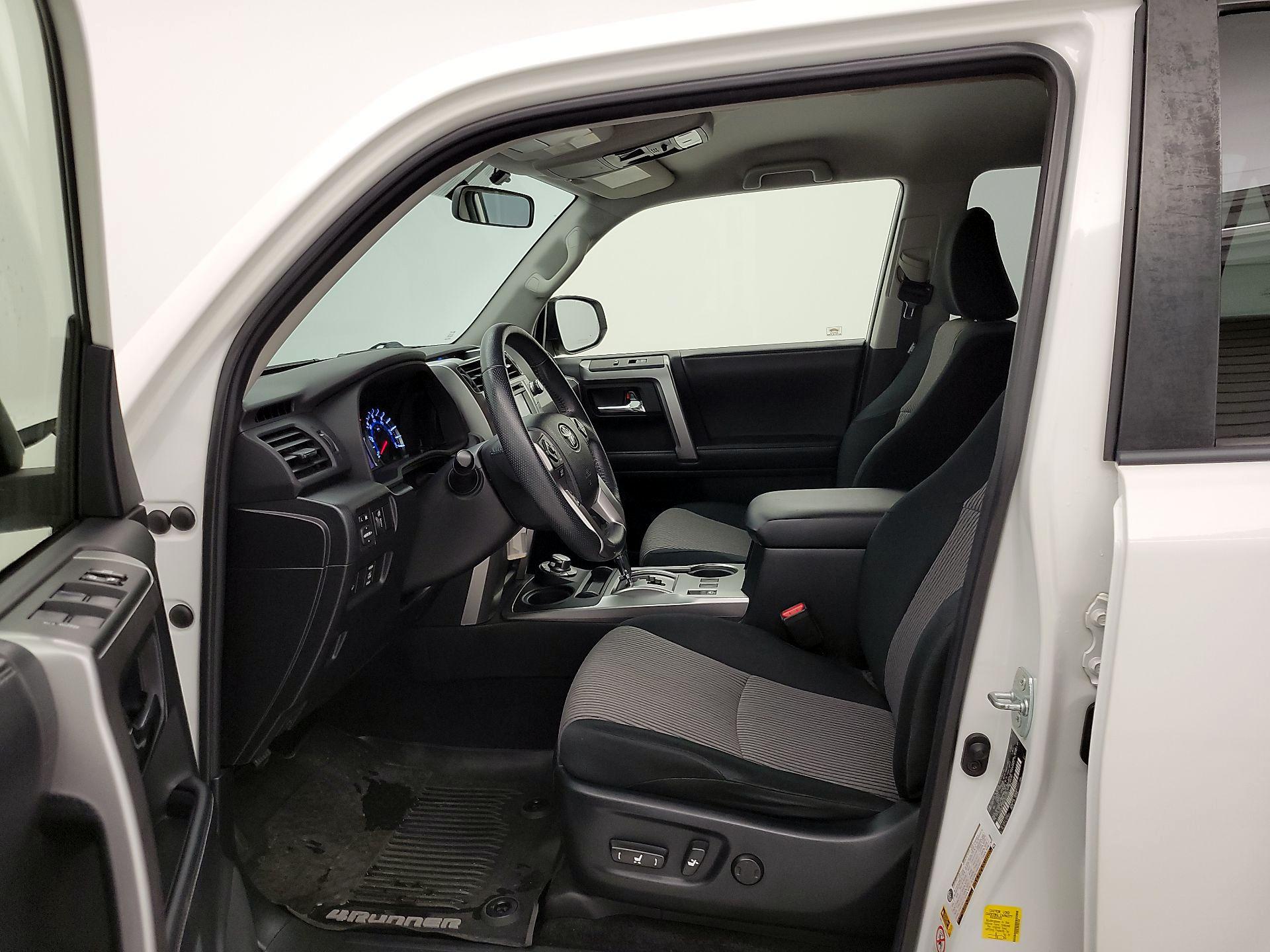 Thumbnail: 2019 Toyota 4Runner - 11