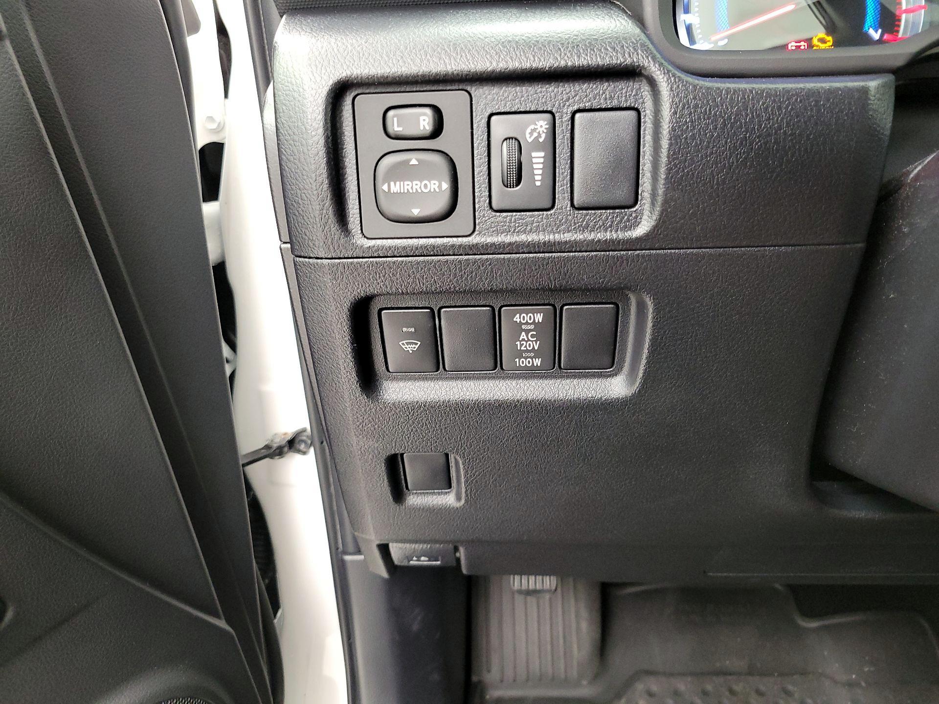 Thumbnail: 2019 Toyota 4Runner - 13