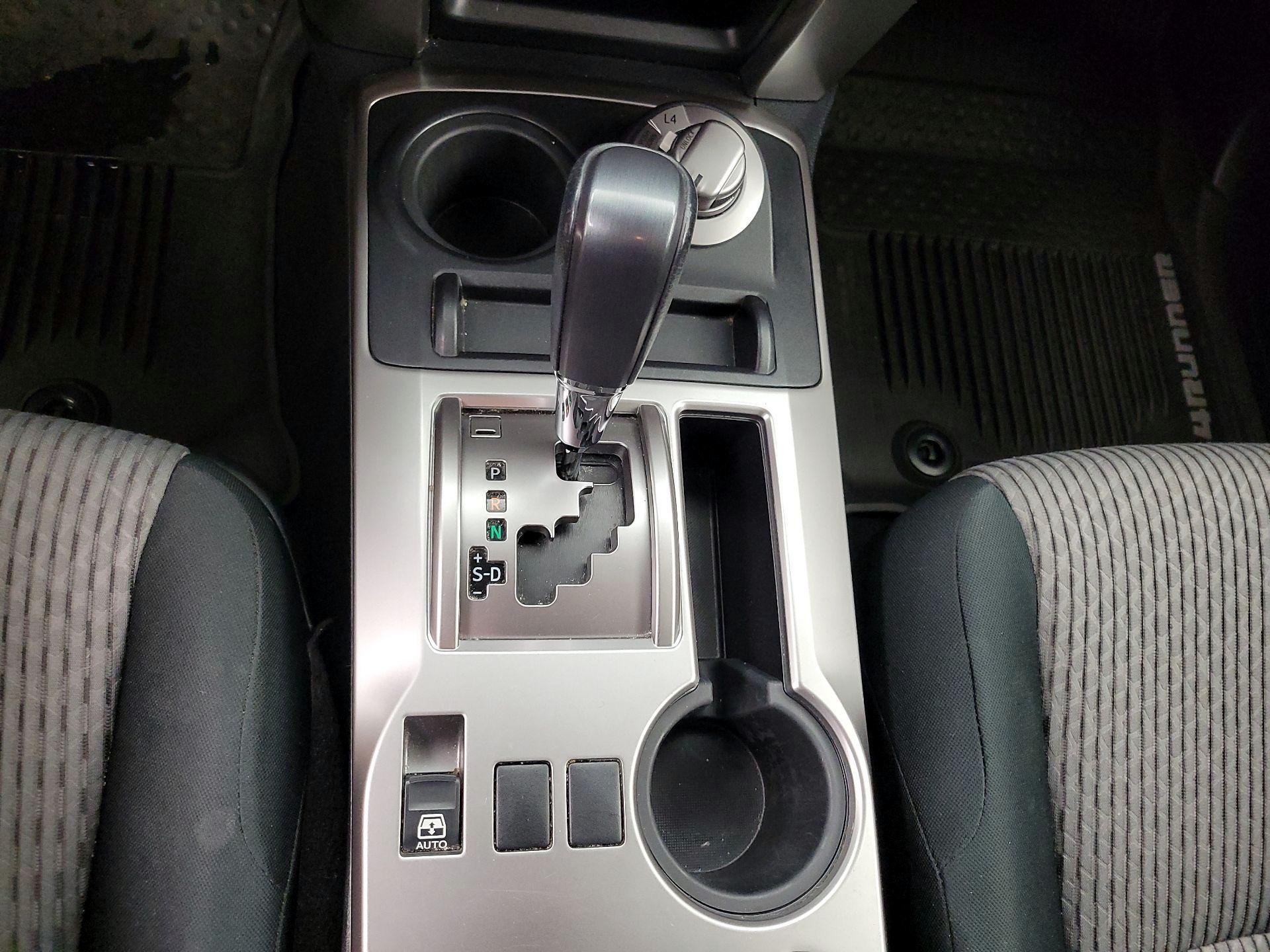 Thumbnail: 2019 Toyota 4Runner - 18