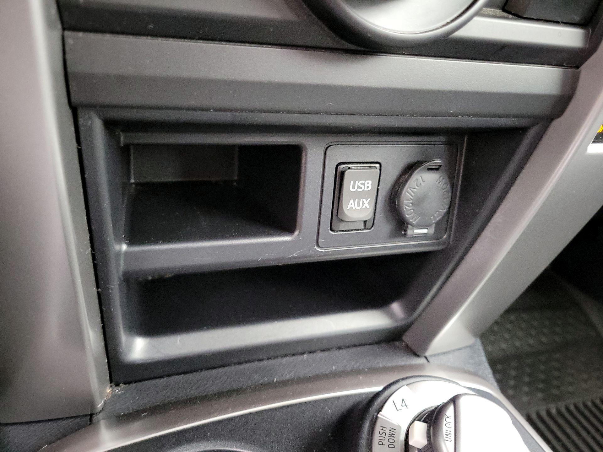 Thumbnail: 2019 Toyota 4Runner - 19