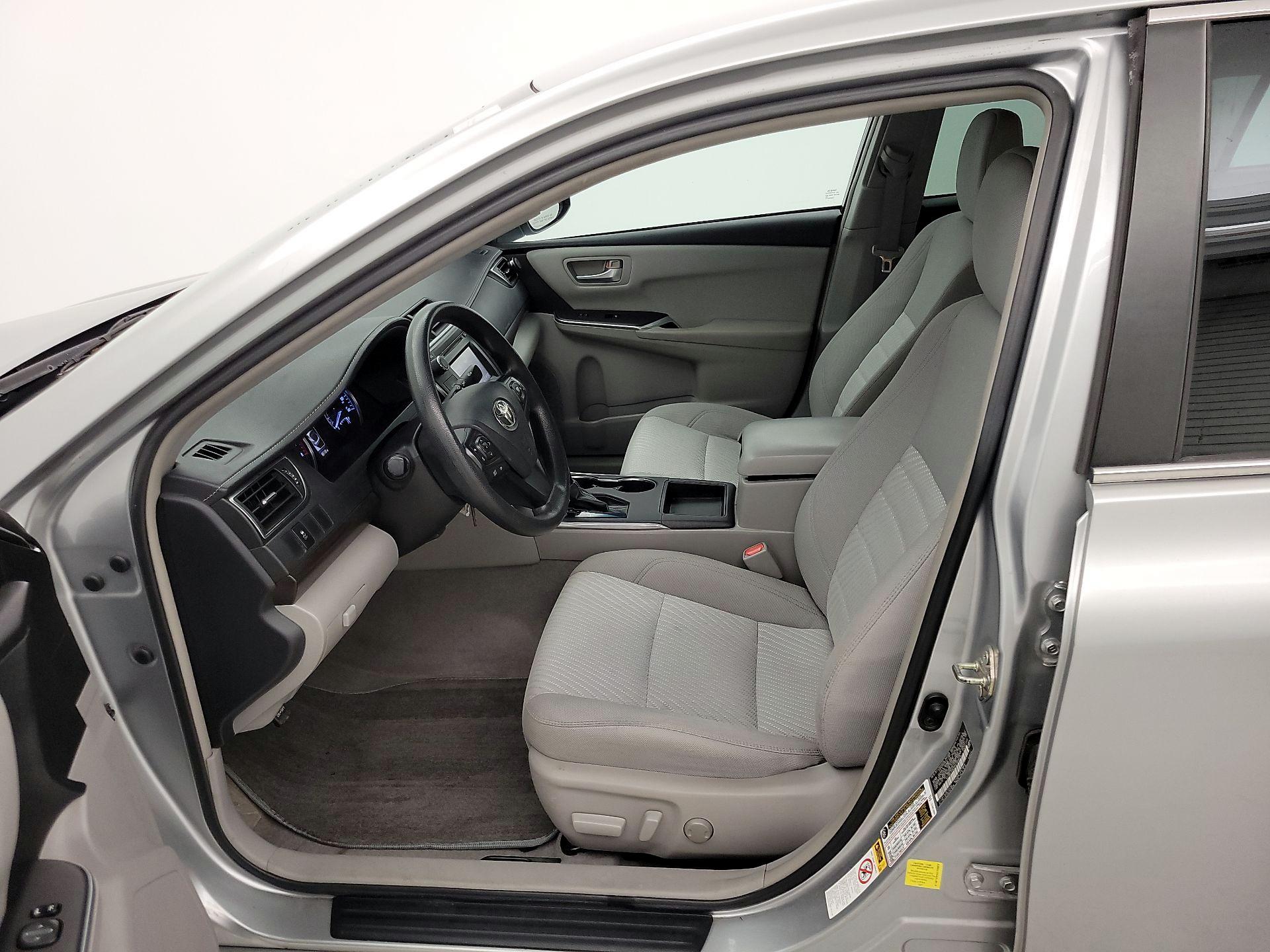 Thumbnail: 2016 Toyota Camry - 11