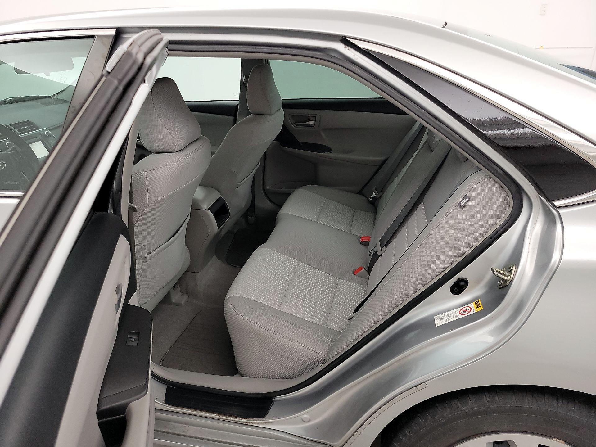 Thumbnail: 2016 Toyota Camry - 19