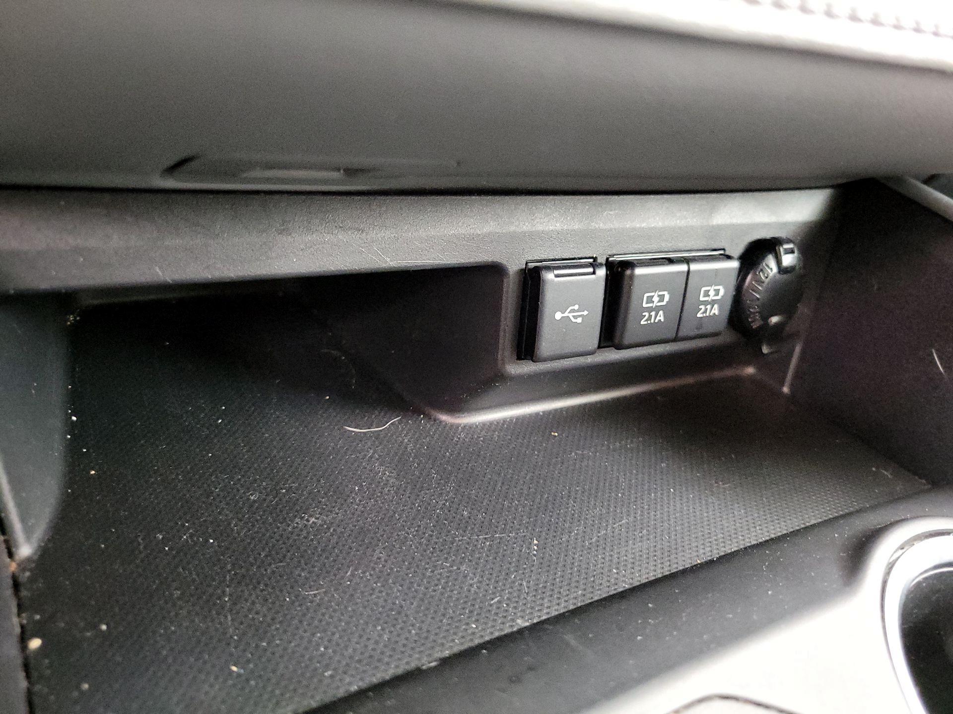 Thumbnail: 2021 Toyota Highlander - 18