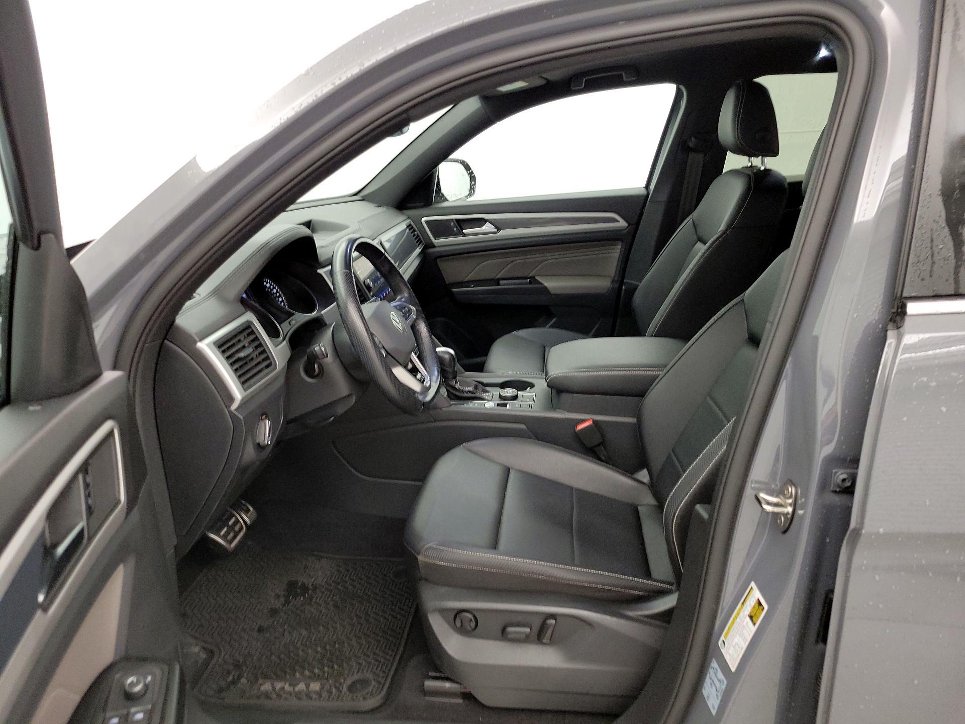 Thumbnail: 2021 Volkswagen Atlas - 11