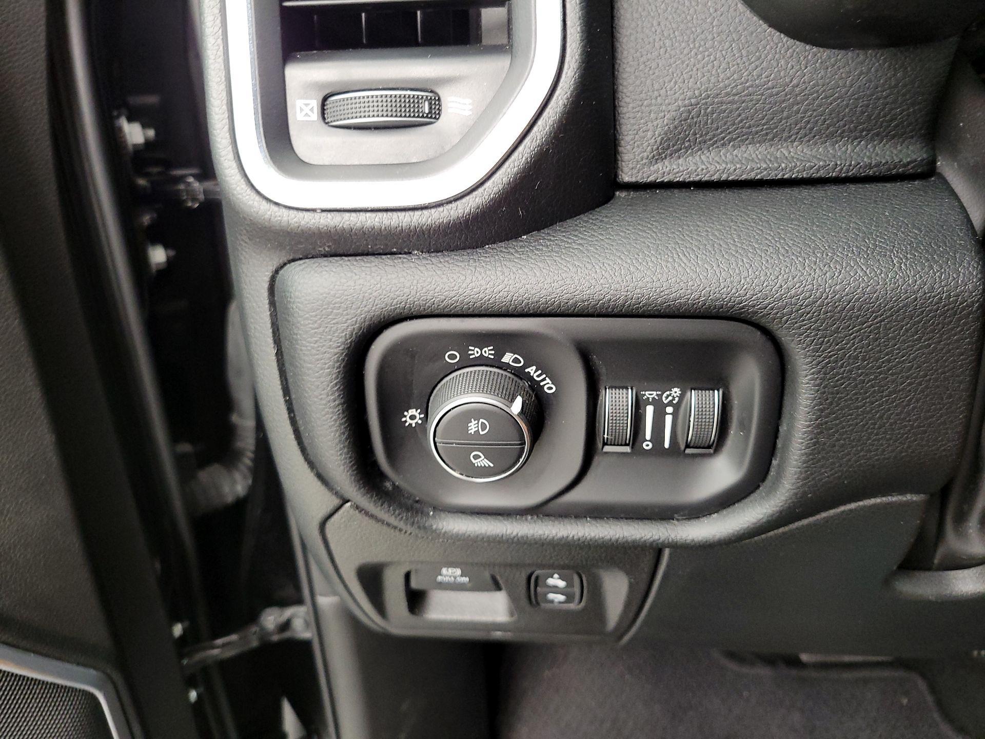 Thumbnail: 2022 RAM 1500 - 13